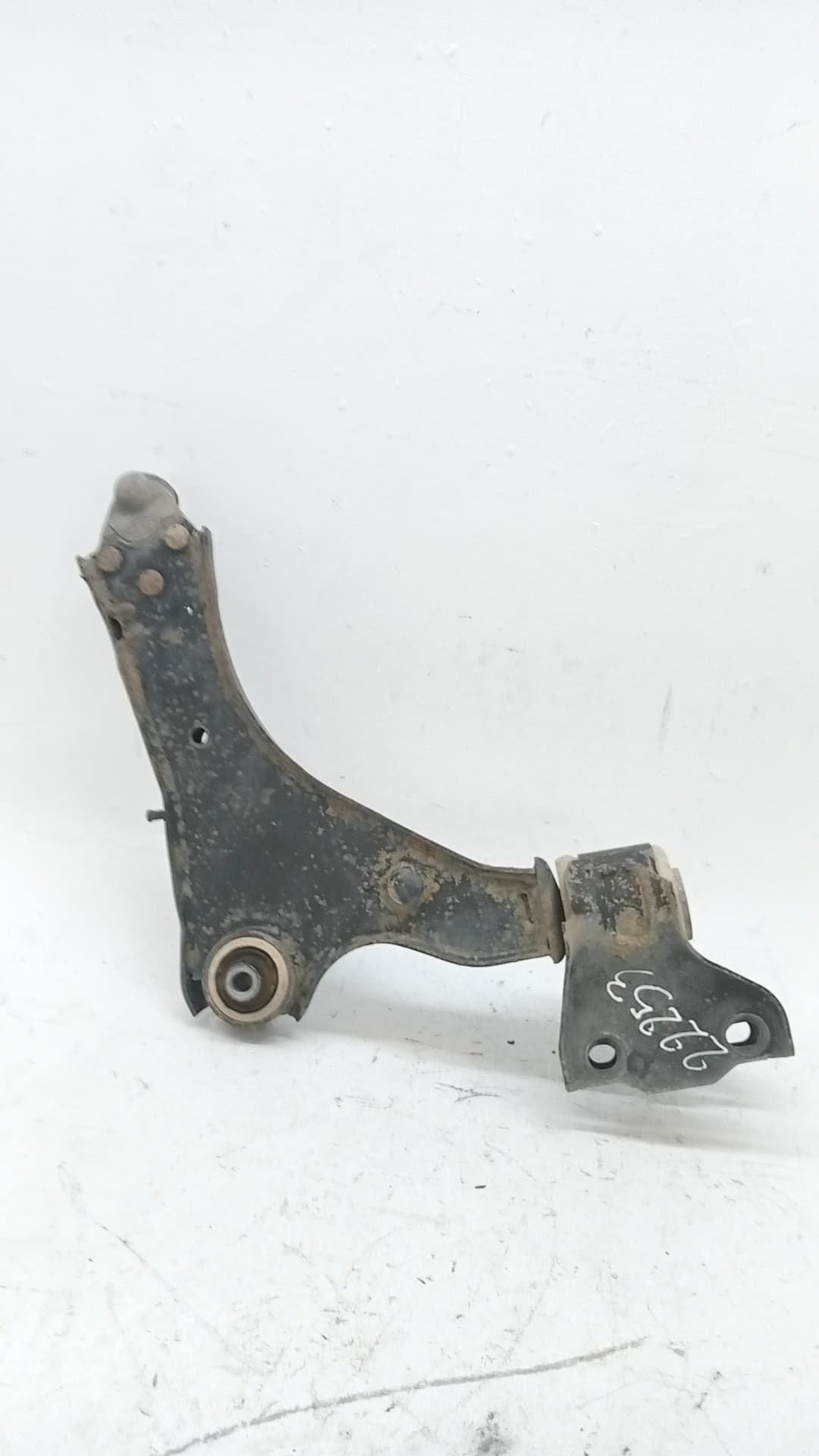 Brazo suspension inferior delantero izquierdo LAND ROVER DISCOVERY SPORT 3