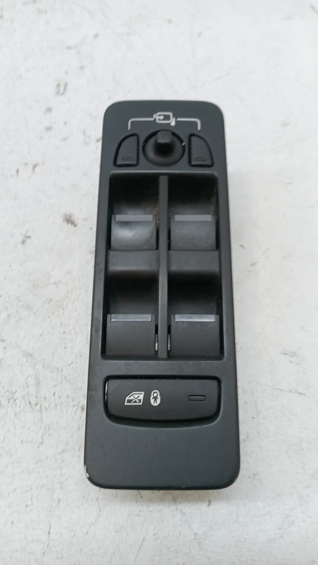Mando elevalunas delantero izquierdo LAND ROVER DISCOVERY SPORT
