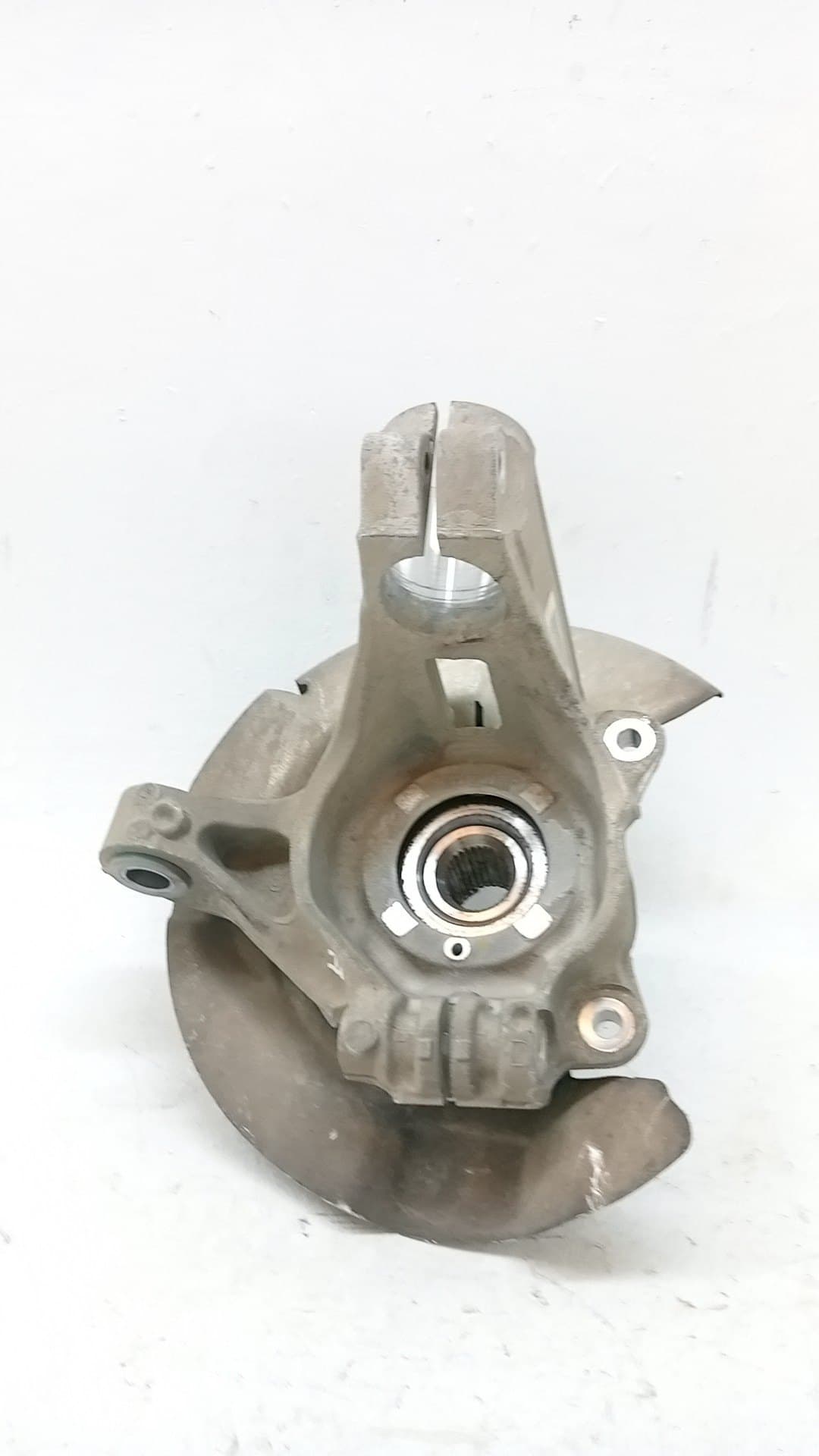 Mangueta delantera izquierda LAND ROVER DISCOVERY SPORT 2