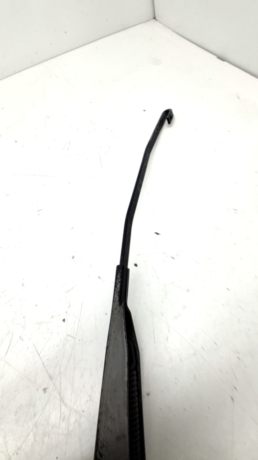 Brazo limpia delantero izquierdo RENAULT KANGOO (KC0/1_)