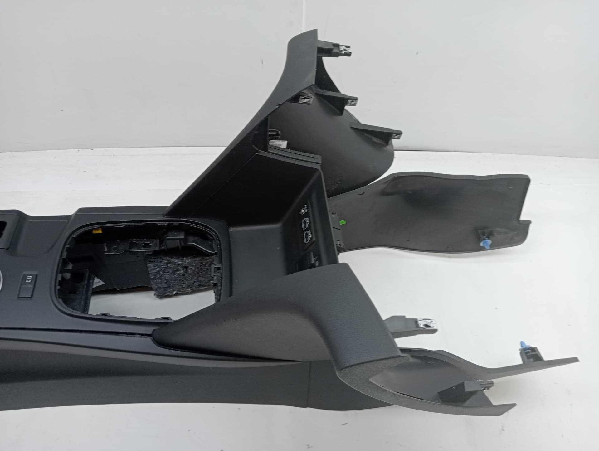 Consola central RENAULT MEGANE IV GRANDTOUR 5