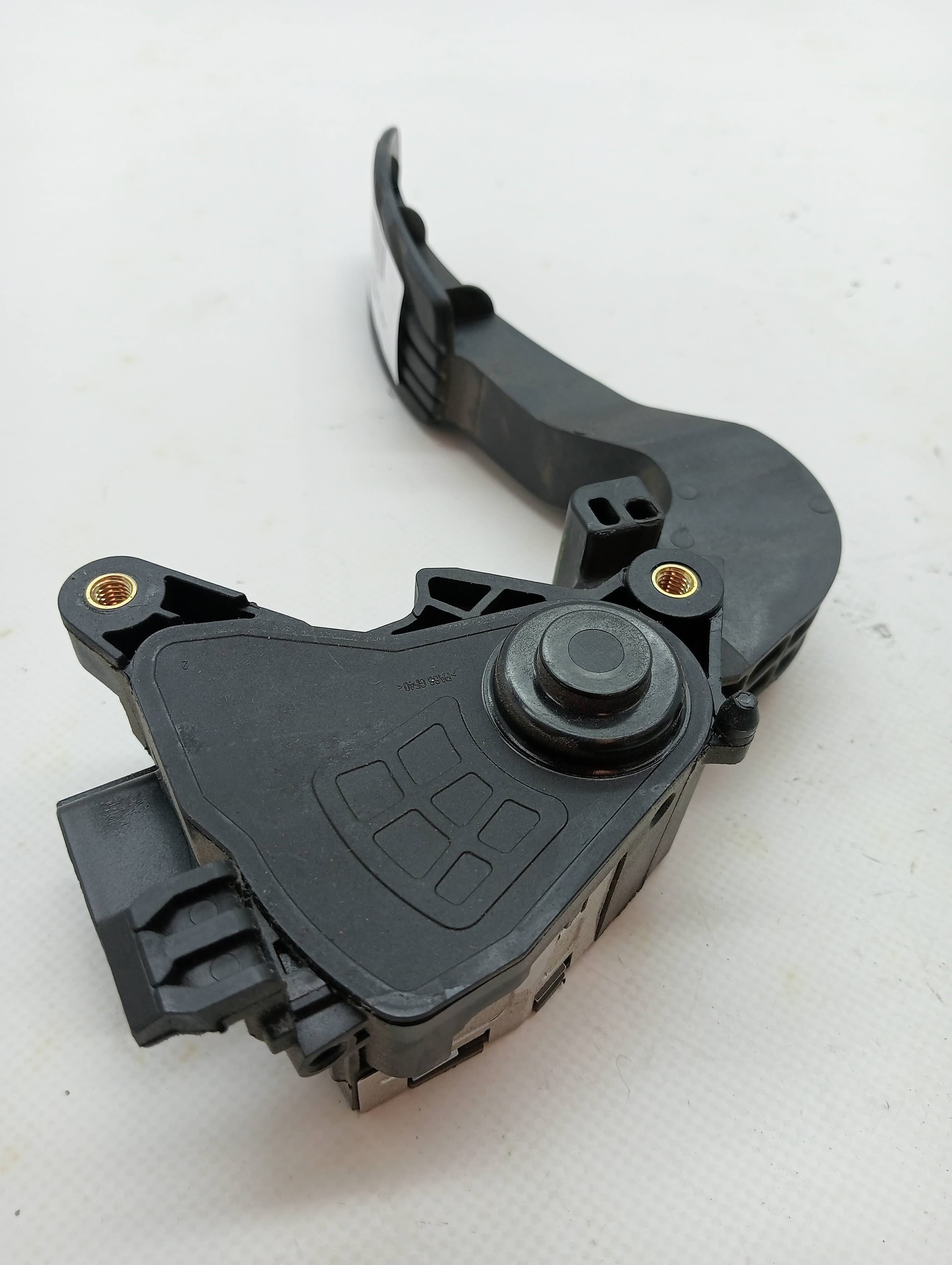 Pedal acelerador RENAULT MEGANE IV GRANDTOUR 2