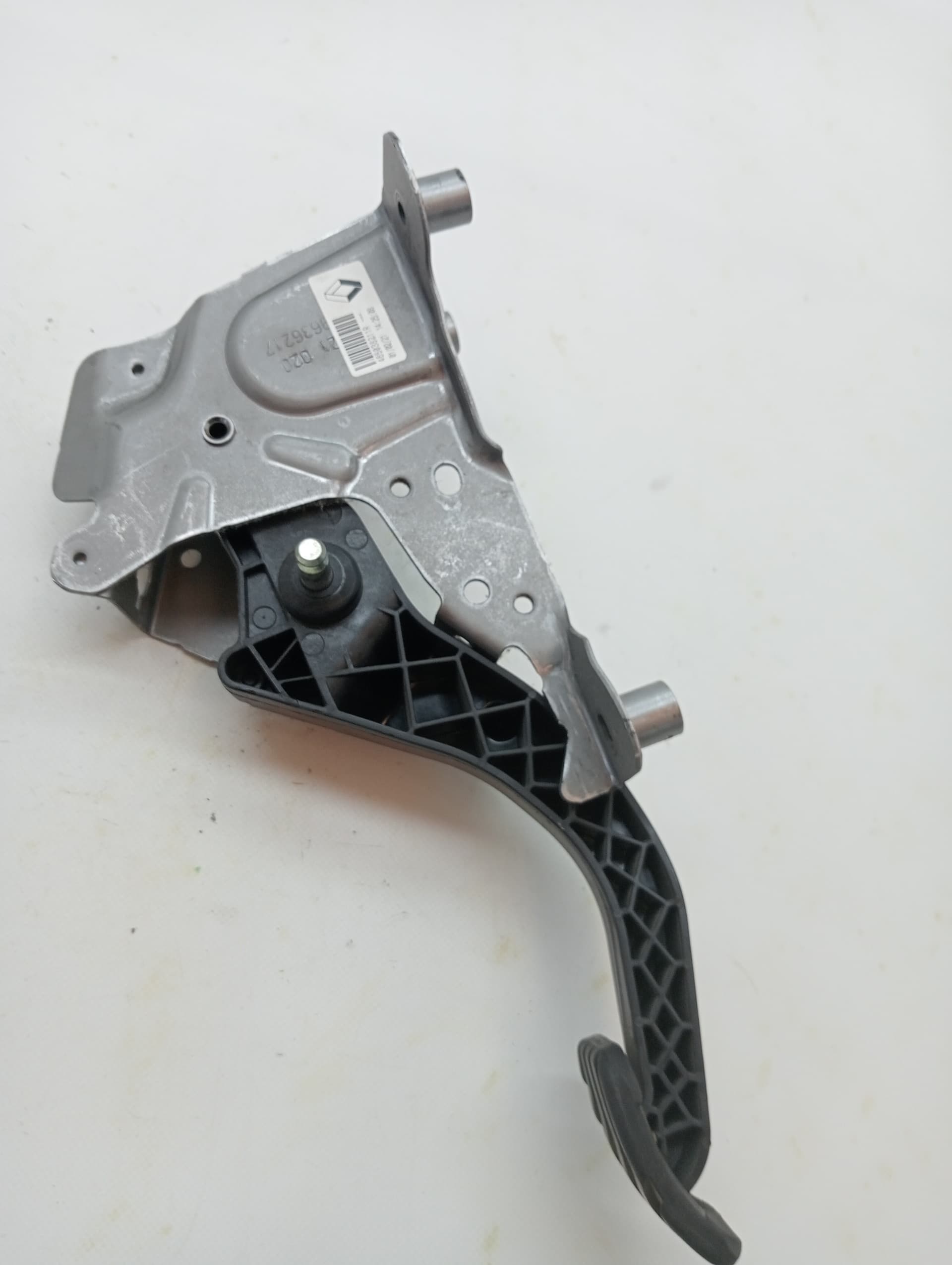 Pedal embrague RENAULT MEGANE IV GRANDTOUR 3