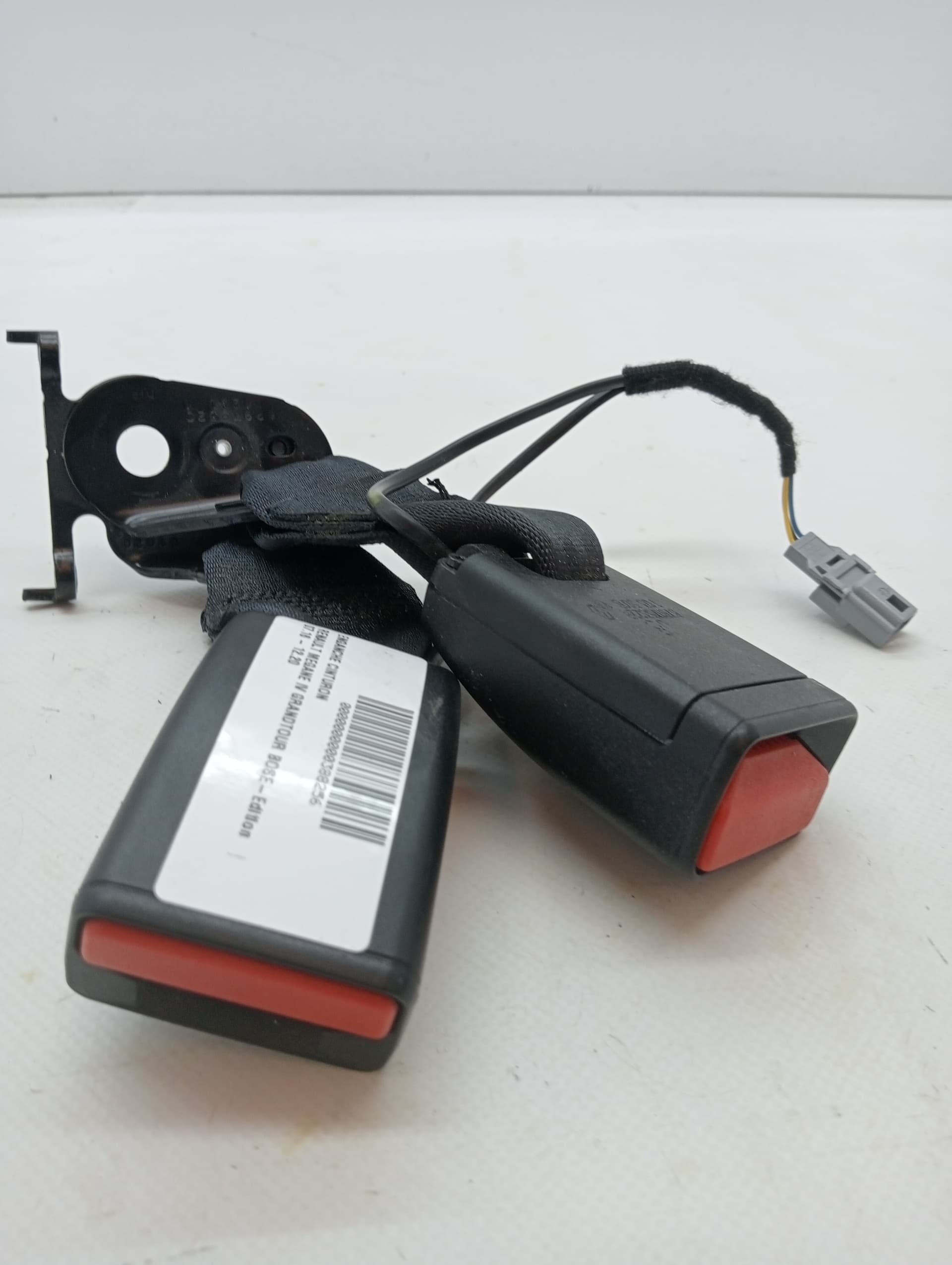 Enganche cinturon RENAULT MEGANE IV GRANDTOUR 3