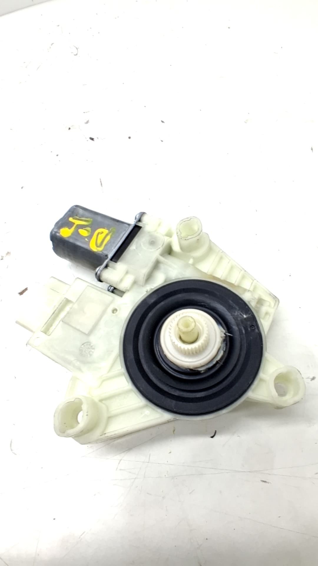 Motor elevalunas delantero izquierdo SKODA FABIA (6Y2/6Y3)