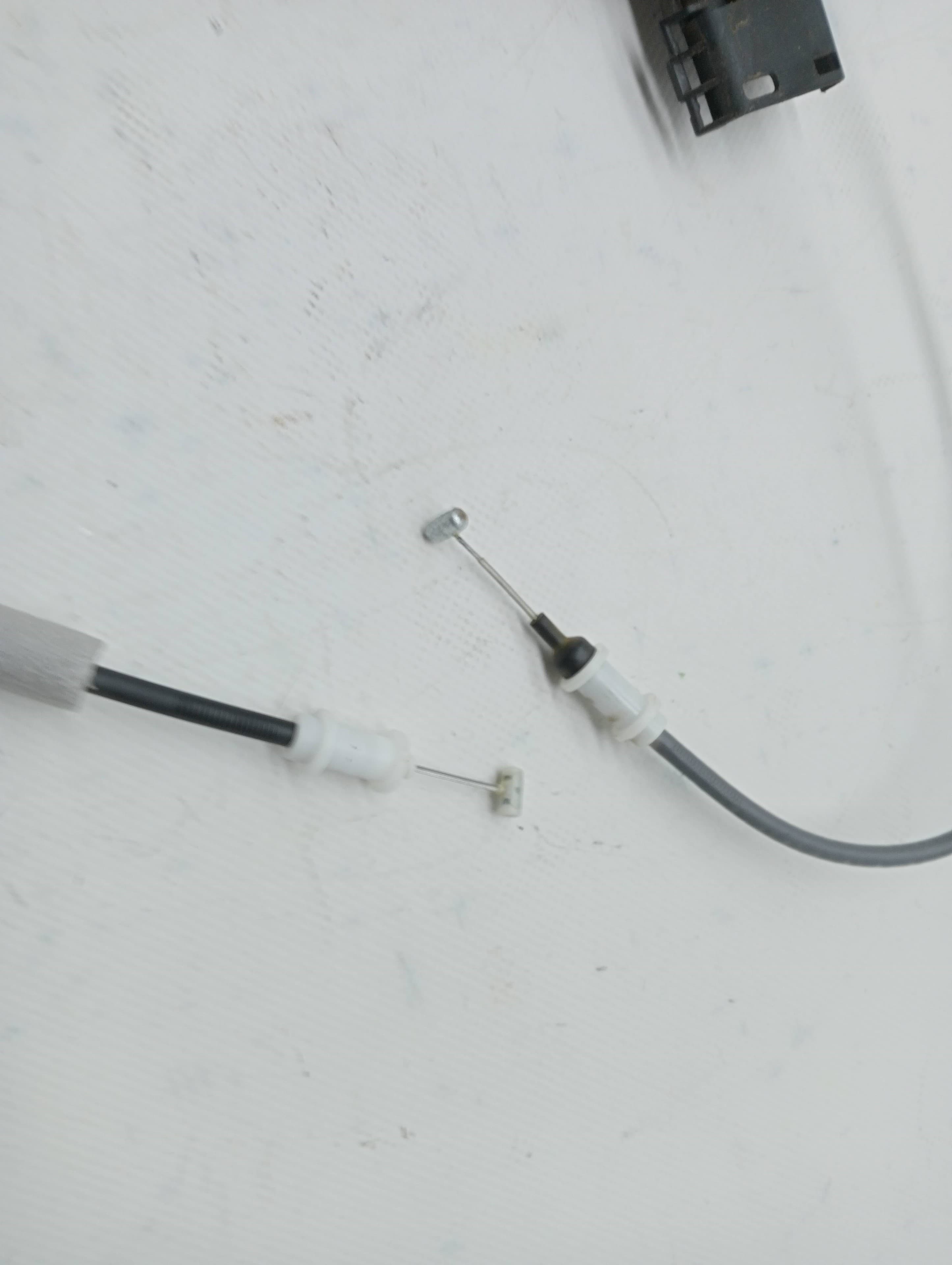 Cerradura puerta trasera izquierda CITROEN C3 2
