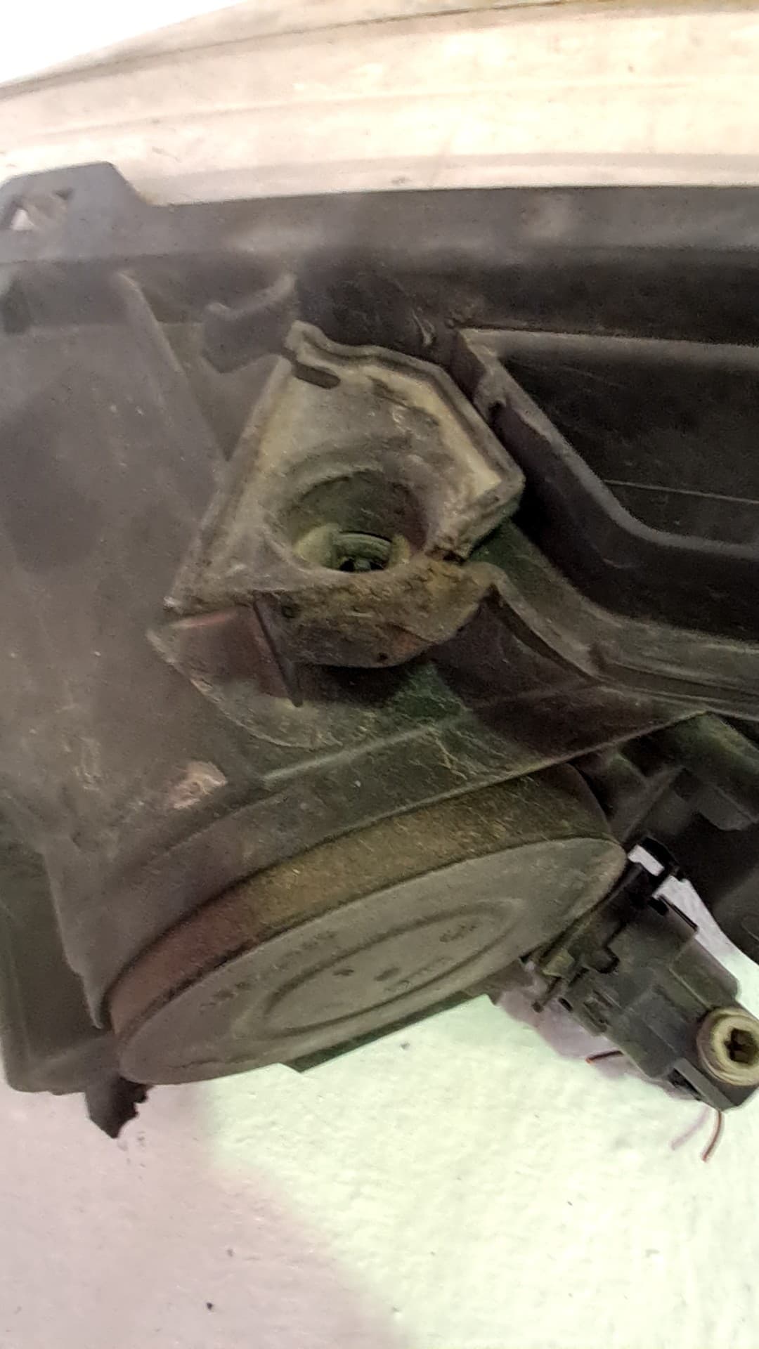 Faro derecho PEUGEOT 5008 2
