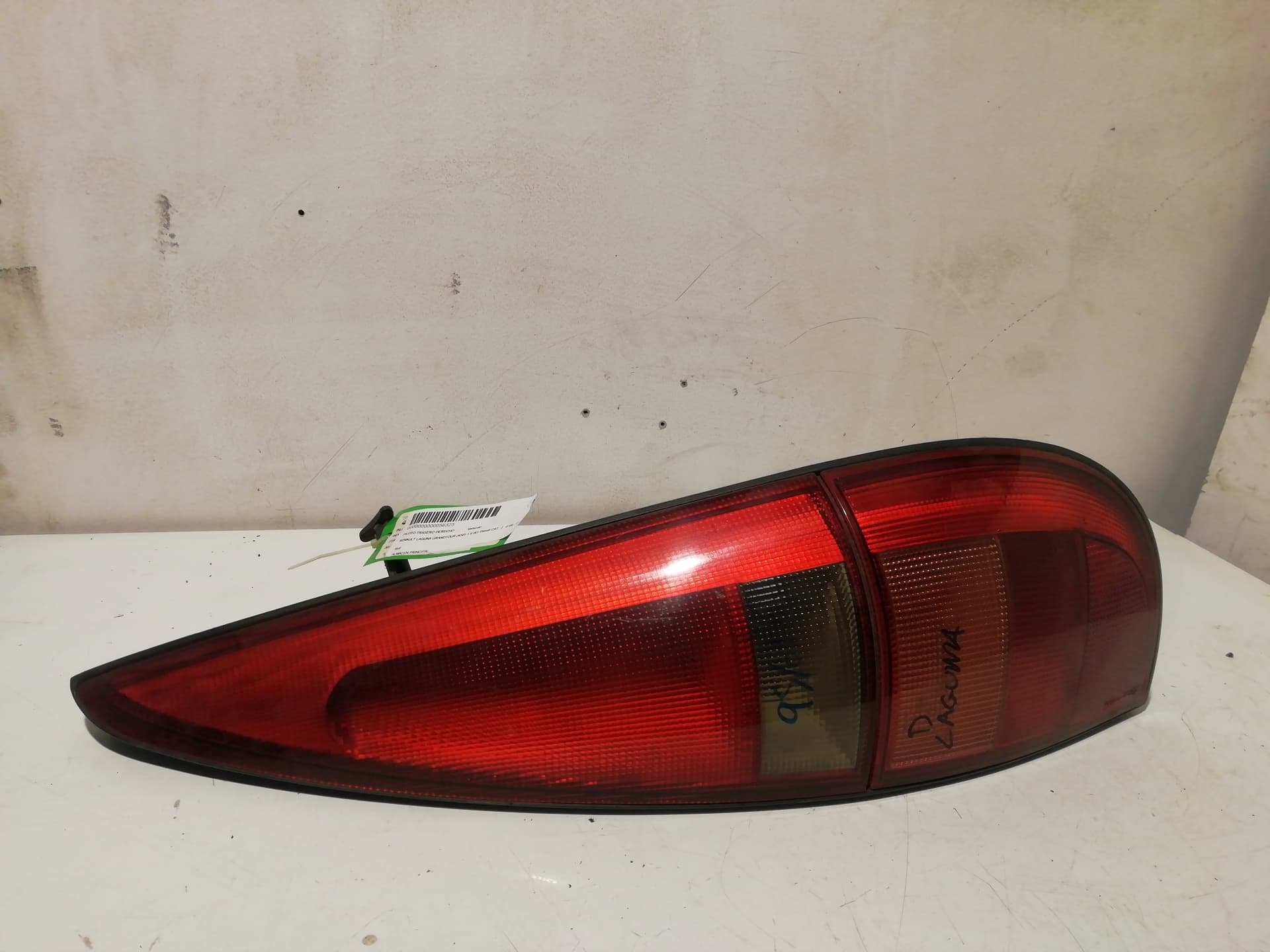 Piloto trasero derecho RENAULT LAGUNA GRANDTOUR (K56)