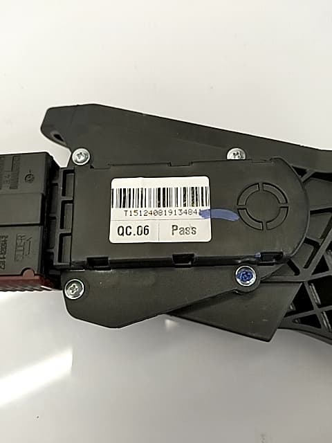 Pedal acelerador OMODA C5 2