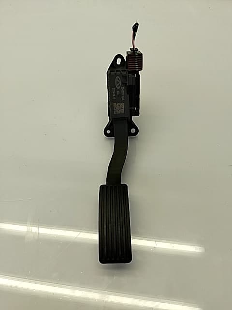 Pedal acelerador OMODA C5