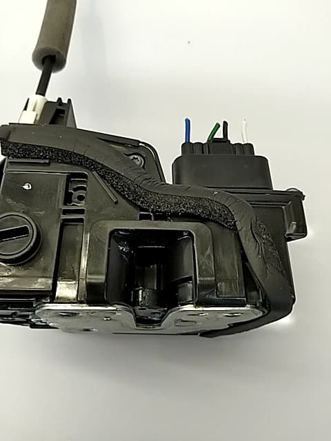 Cerradura puerta trasera derecha OMODA C5 2