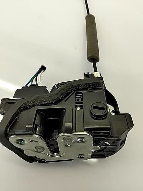 Cerradura puerta trasera izquierda OMODA C5 2