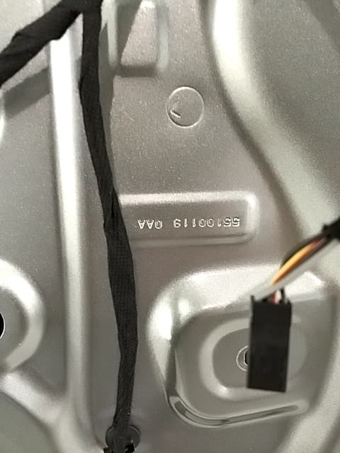 Puerta trasera izquierda OMODA C5 3