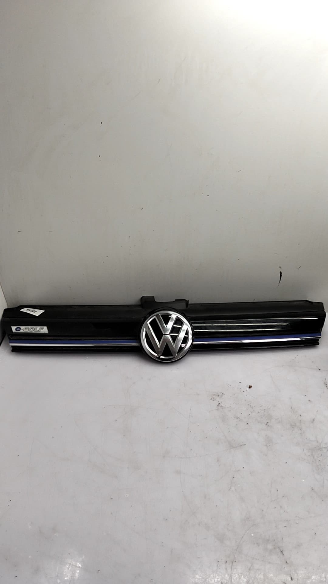 Rejilla delantera VOLKSWAGEN GOLF VII LIM