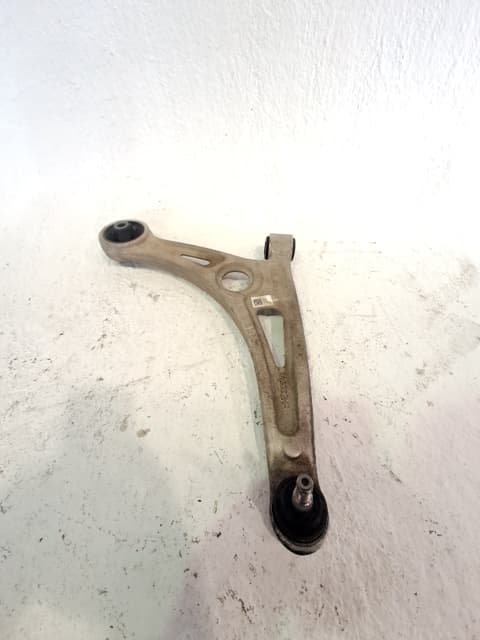 Brazo suspension inferior delantero derecho HYUNDAI IONIQ 3