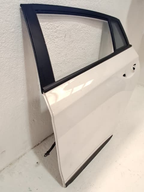Puerta trasera izquierda HYUNDAI IONIQ 2