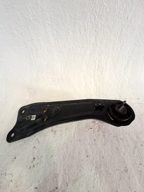 Brazo suspension inferior trasero izquierdo HYUNDAI IONIQ 3