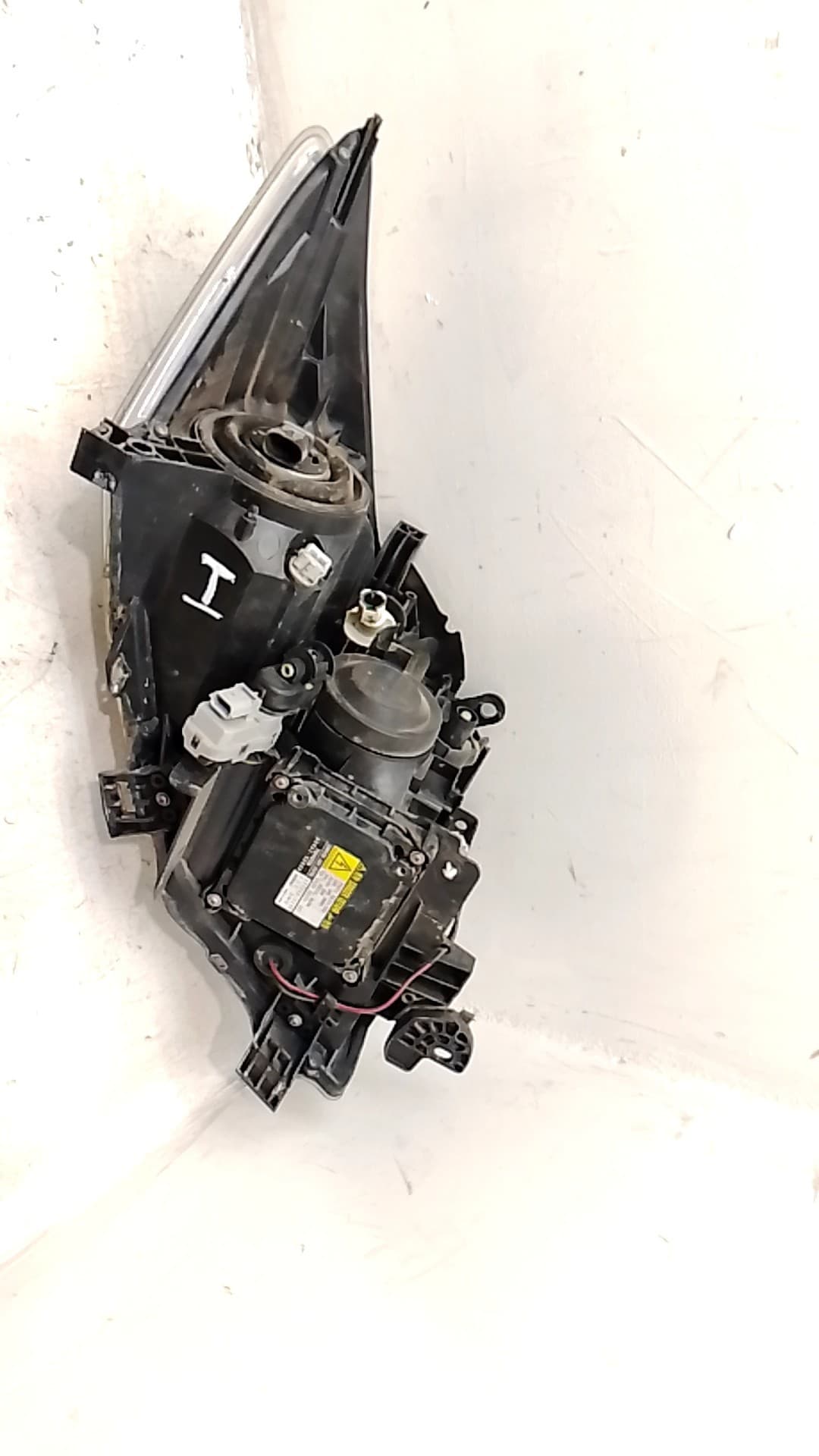 Faro izquierdo TOYOTA AURIS 2