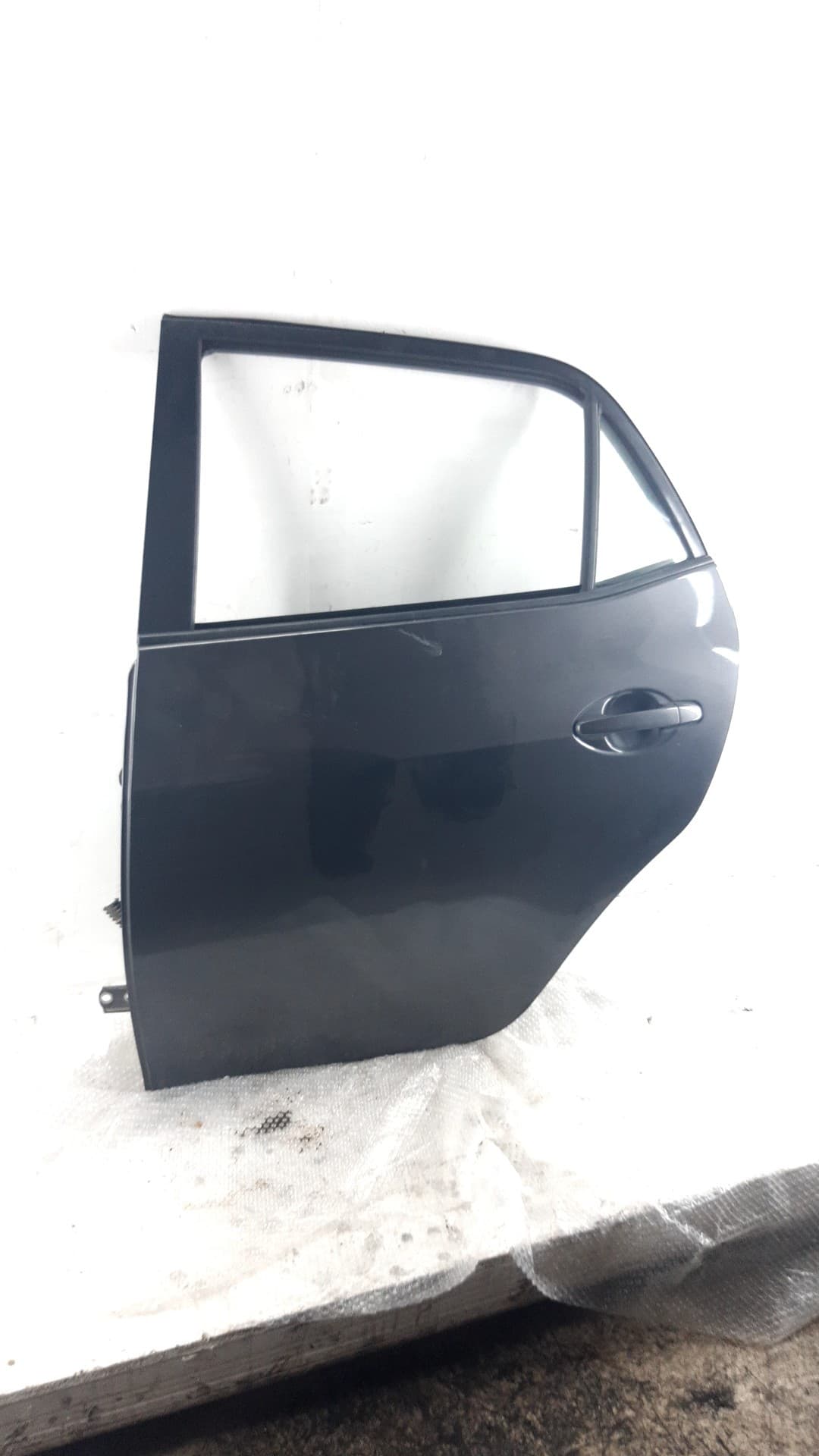 Puerta trasera izquierda TOYOTA AURIS