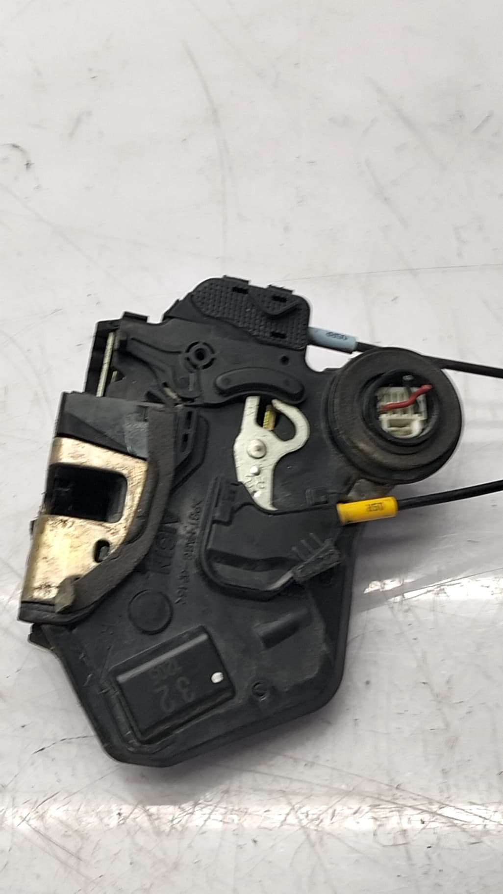 Cerradura puerta trasera derecha TOYOTA COROLLA (E12) 2