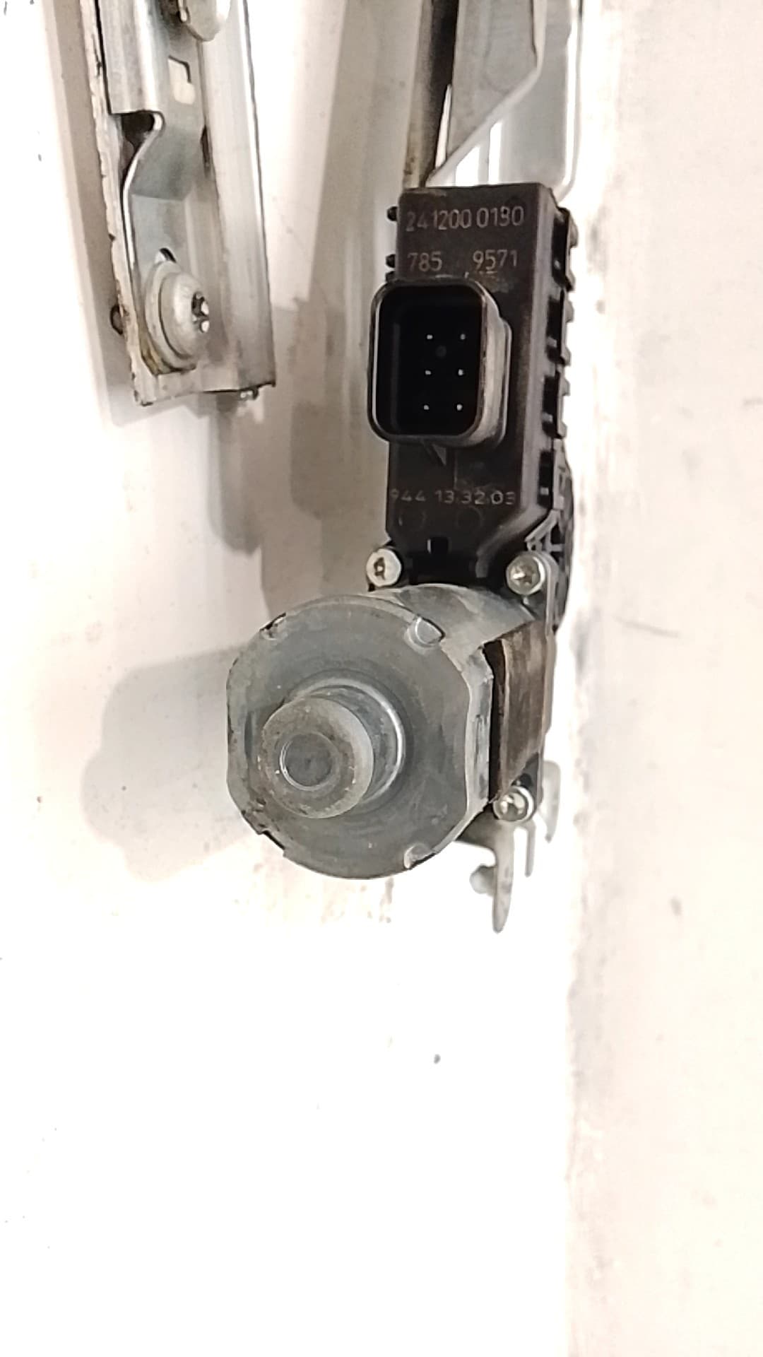 Motor elevalunas delantero izquierdo OPEL ASTRA H BER. 2