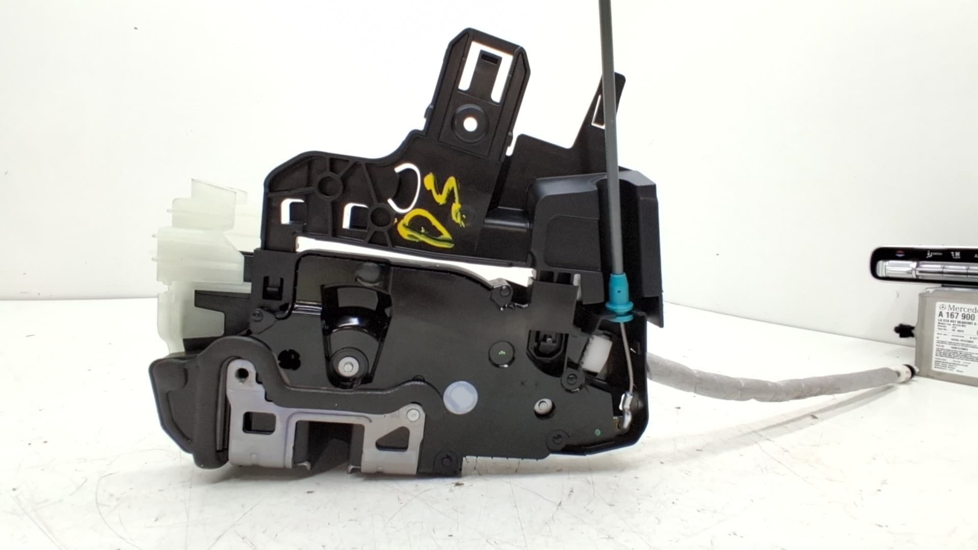 Cerradura puerta delantera izquierda MERCEDES-BENZ A-CLASS 3