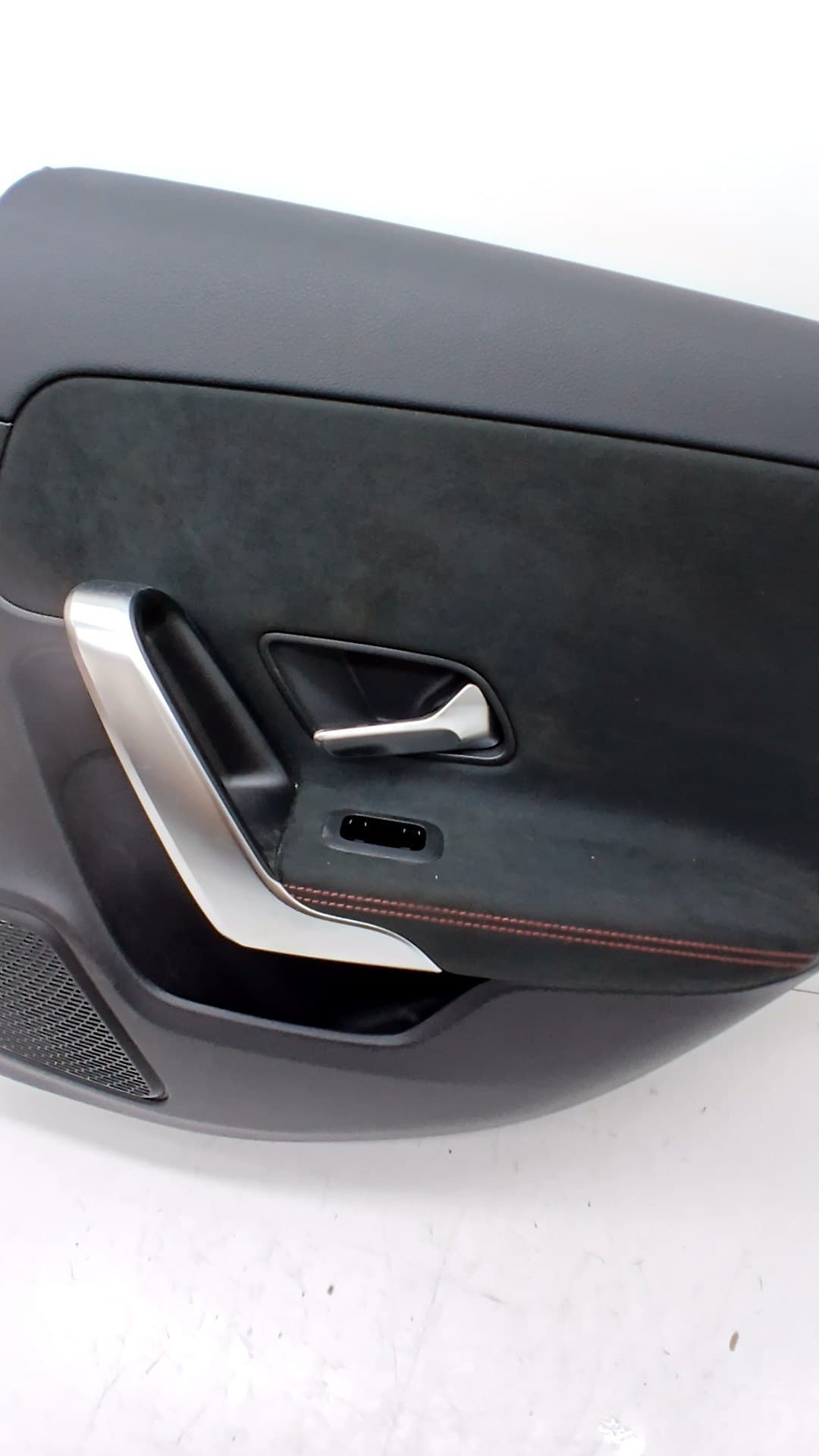 Guarnecido puerta trasera derecha MERCEDES-BENZ A-CLASS 4