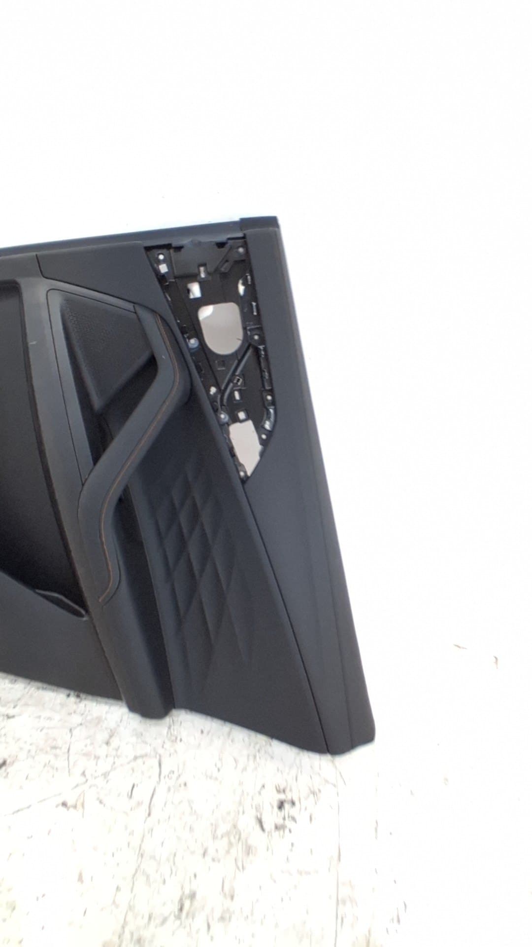 Guarnecido puerta trasera derecha MG EHS 3