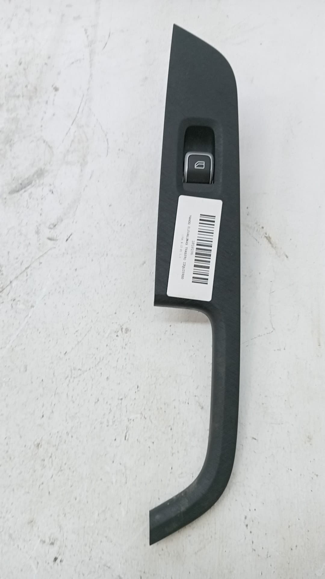 Mando elevalunas trasero izquierdo LYNK & CO 01