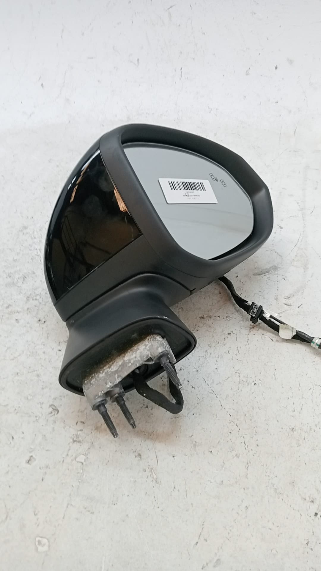 Retrovisor derecho LYNK & CO 01