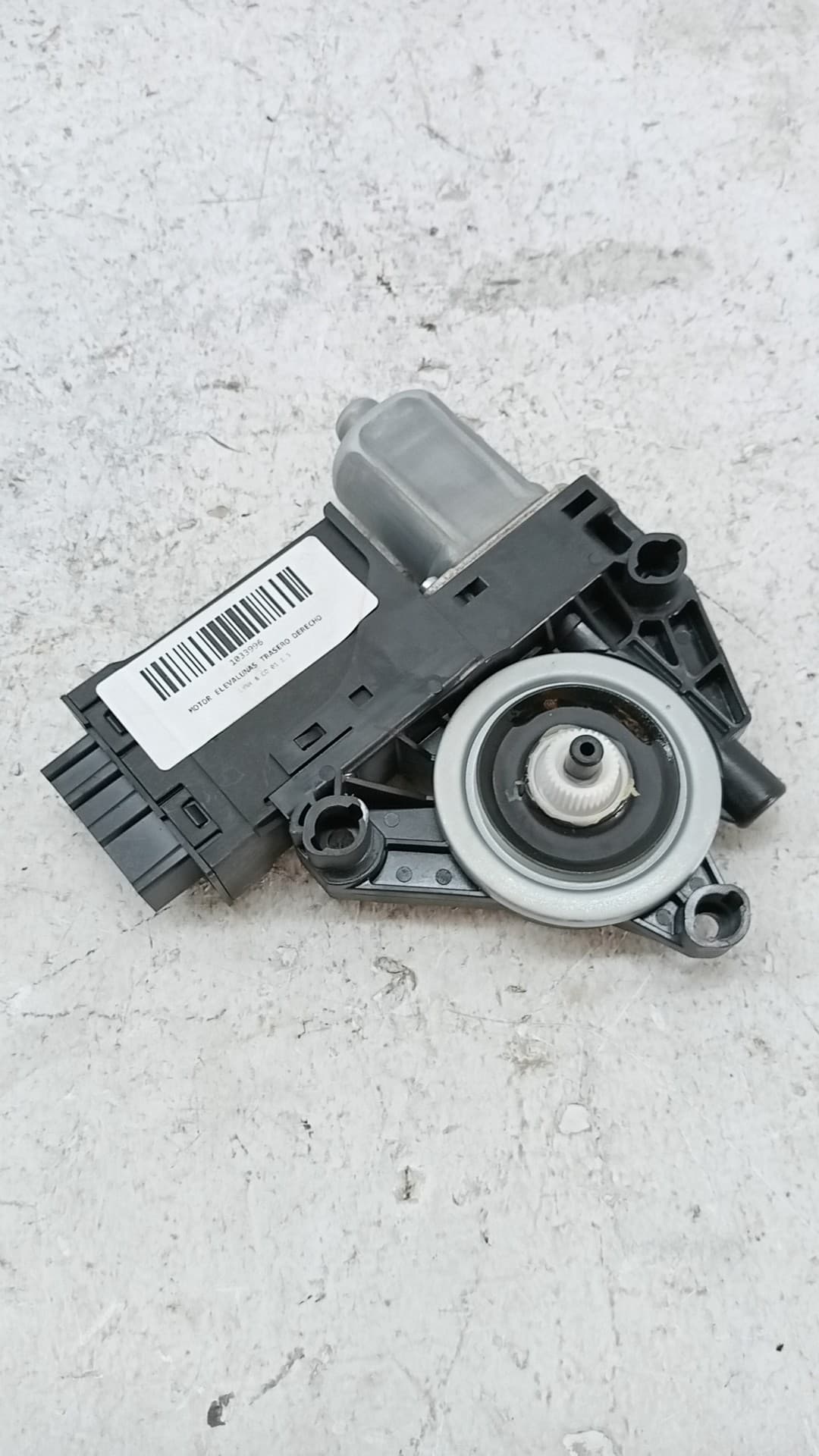 Motor elevalunas trasero derecho LYNK & CO 01
