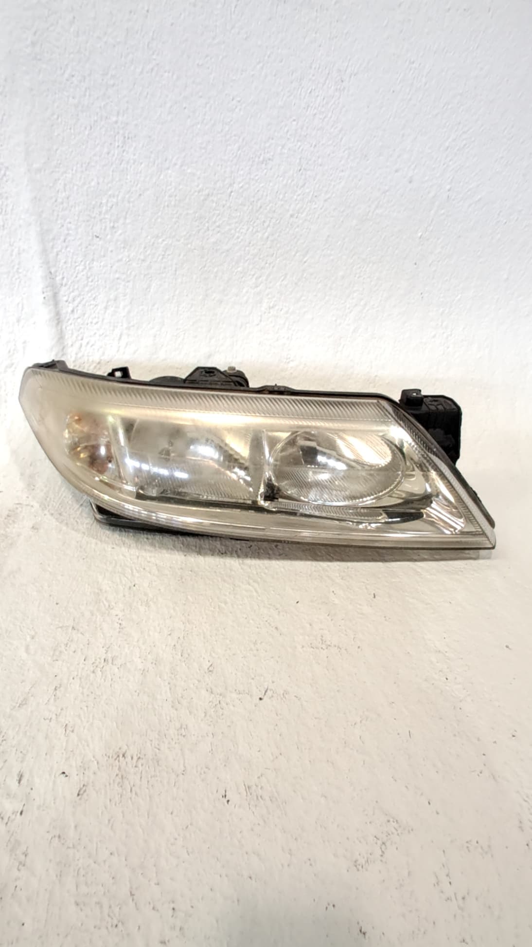 Recambio RENAULT LAGUNA (B56) ref. 7701048931