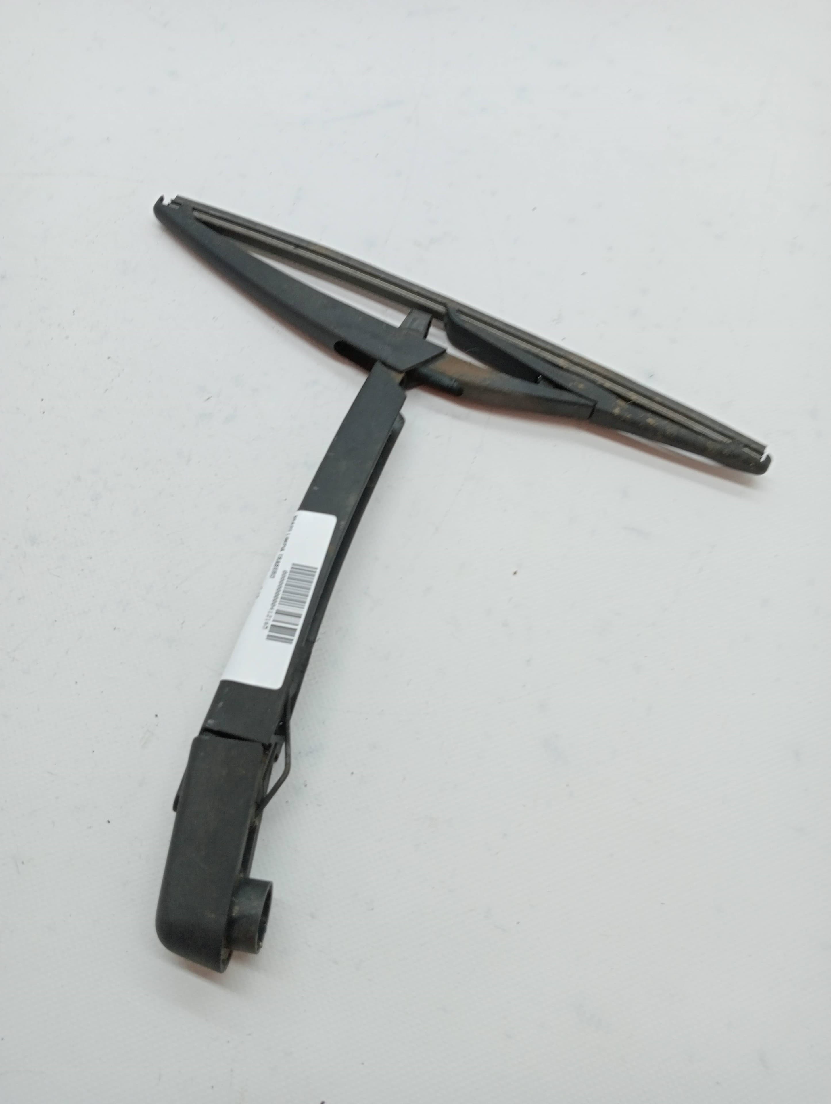 Brazo limpia trasero PEUGEOT 2008 (P1) 3
