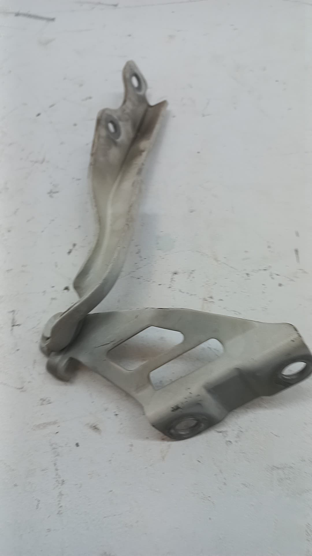 Recambio MAZDA 3 ref. B45A52420A 3