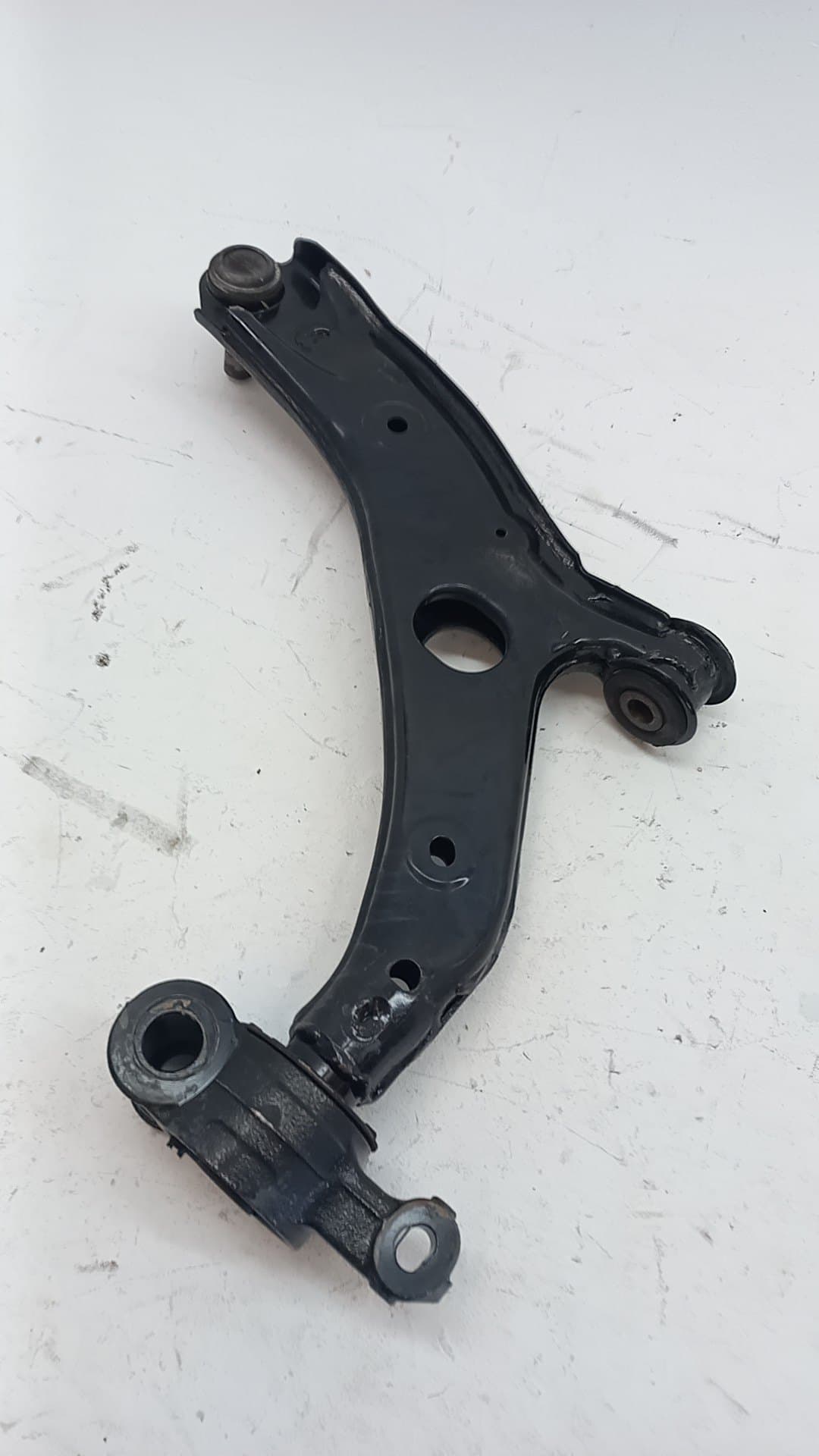 Brazo suspension inferior delantero derecho MAZDA 3