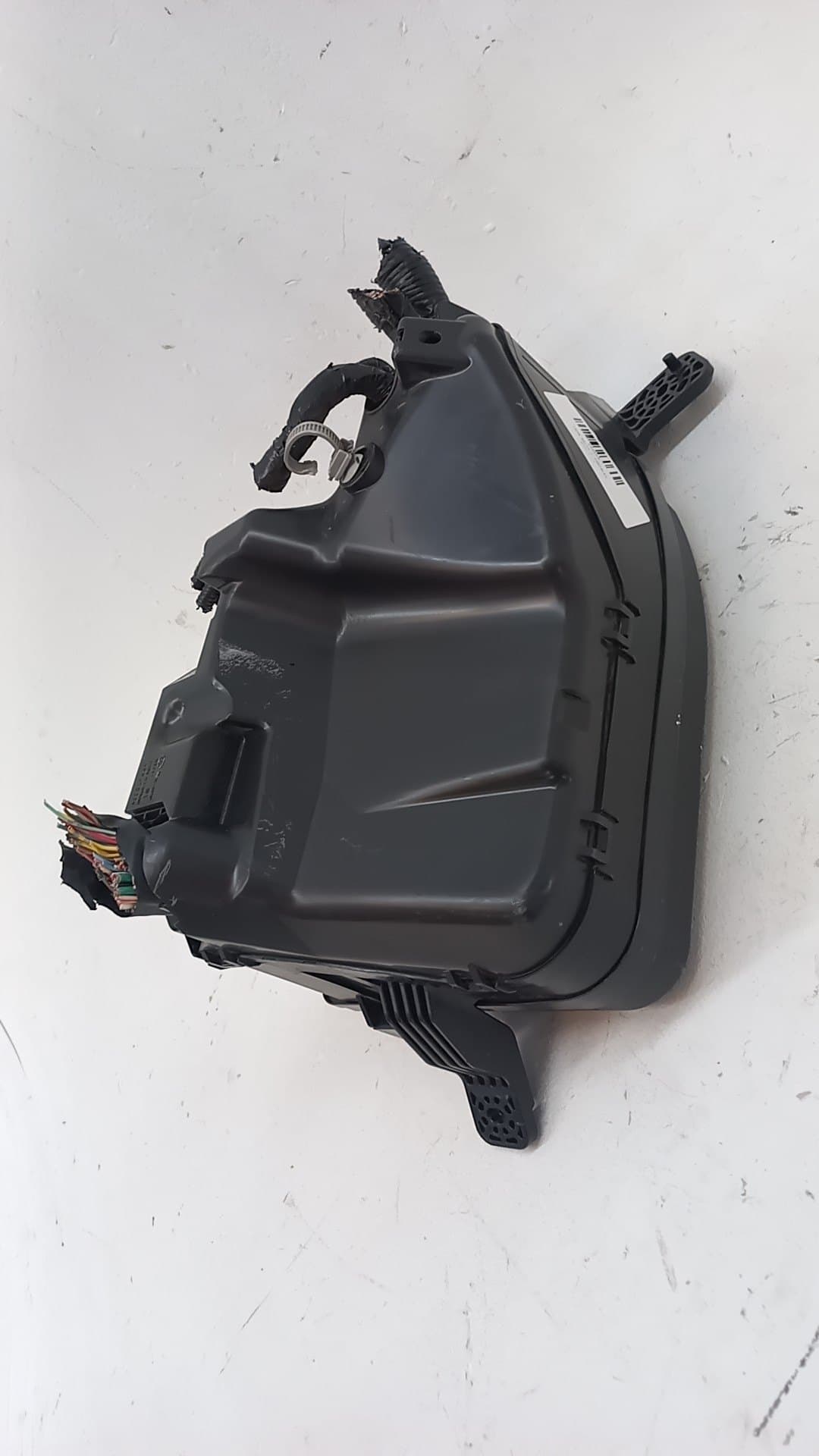 Caja reles / fusibles MAZDA 3 2