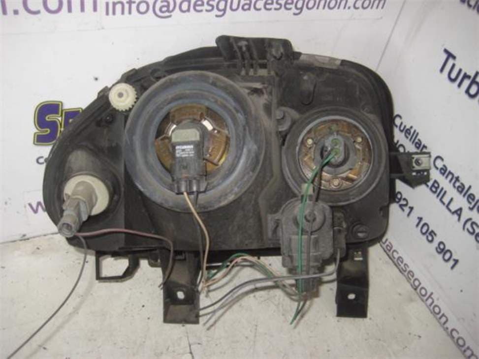 Faro izquierdo RENAULT CLIO II FASE I (B/CBO)