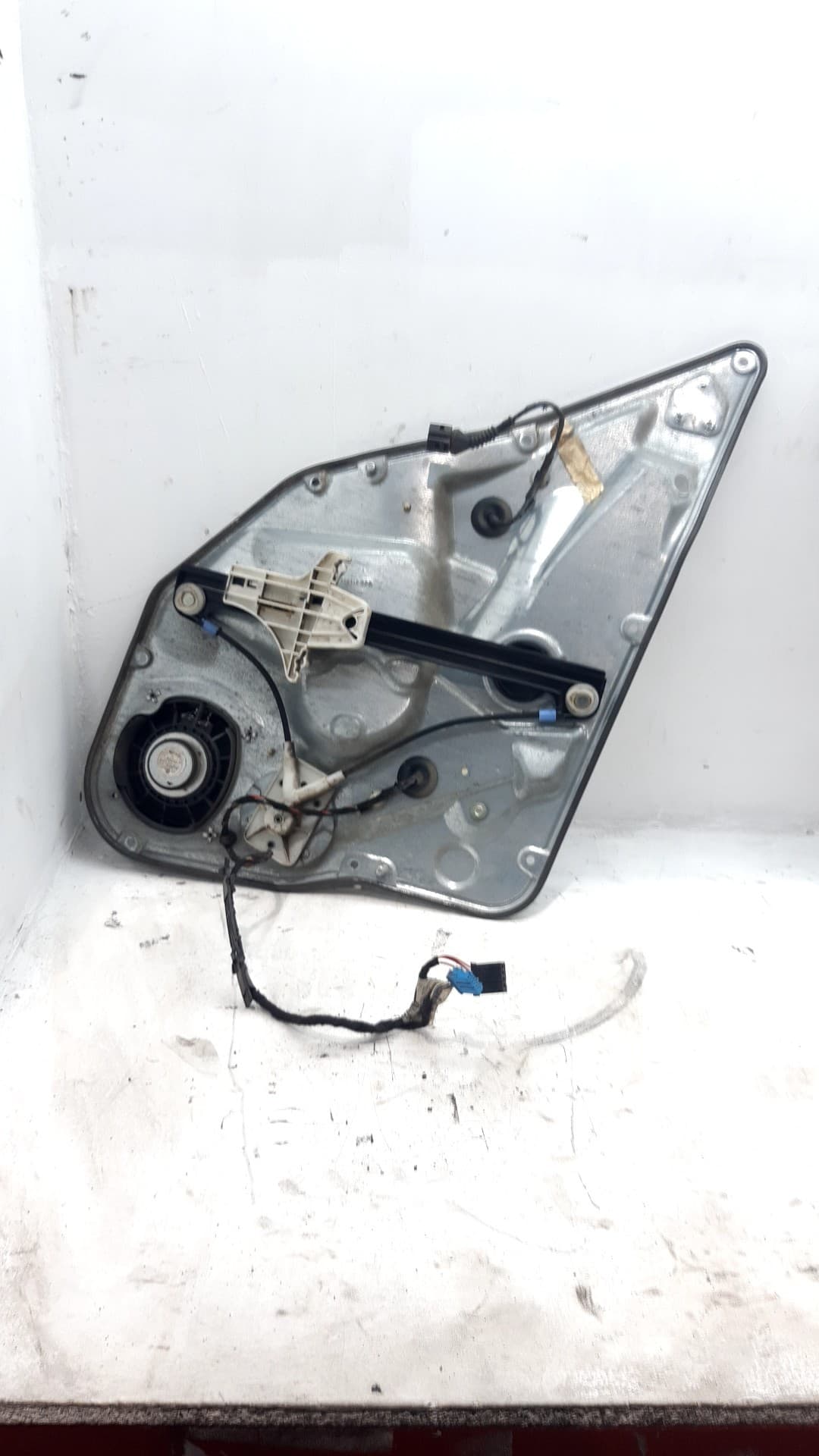 Elevalunas trasero derecho SEAT IBIZA (6L1) 2