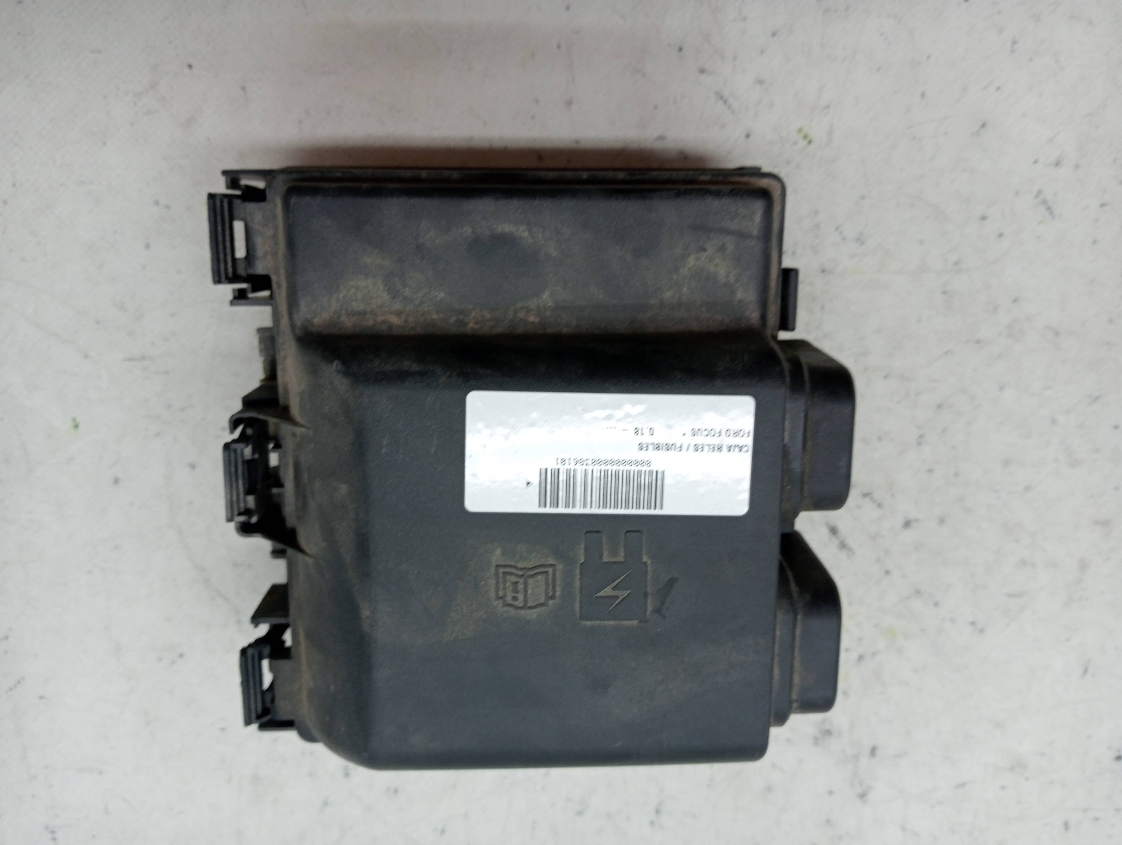 Caja reles / fusibles FORD FOCUS 2