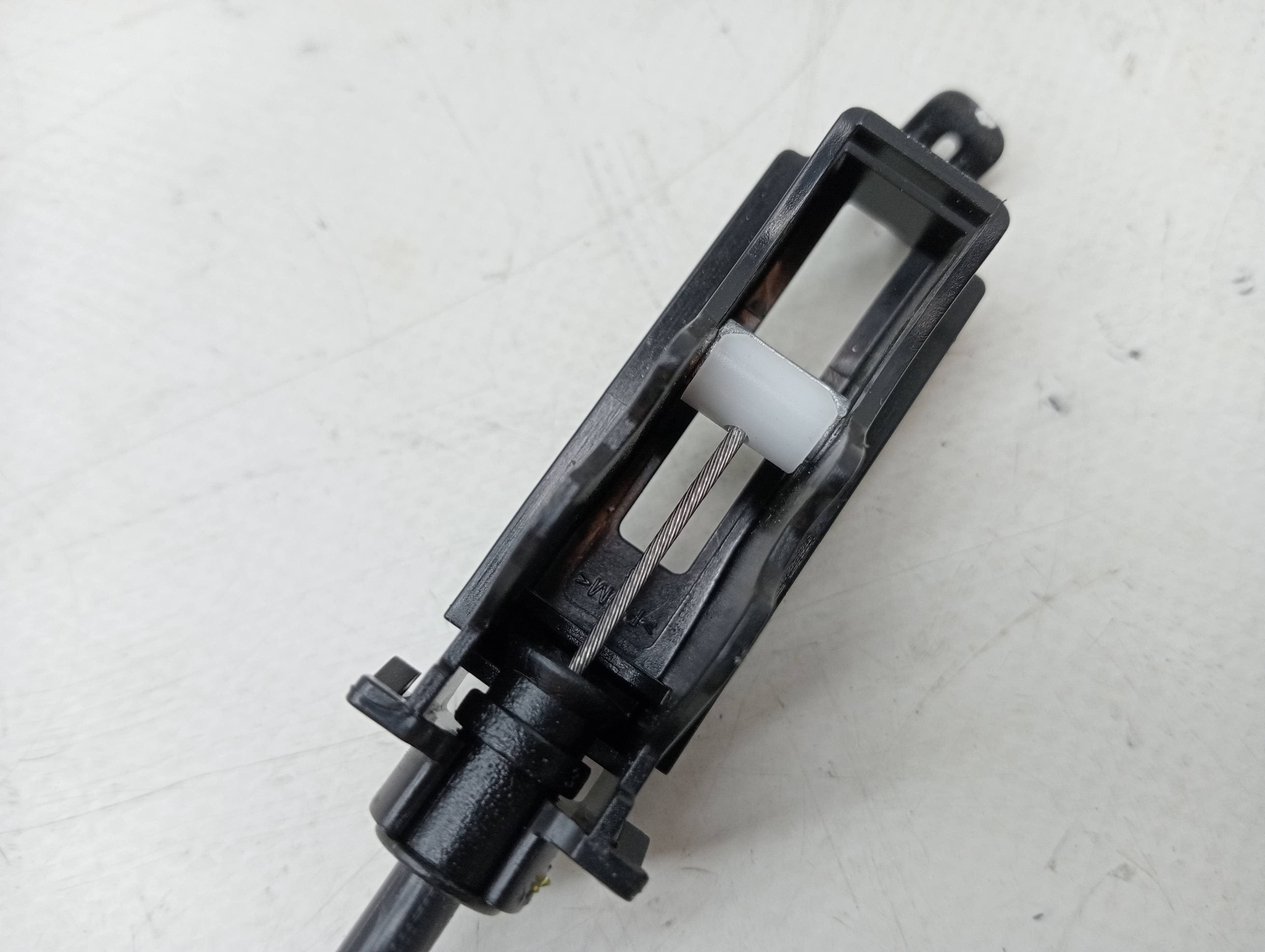 Cerradura puerta trasera izquierda FORD FOCUS 2