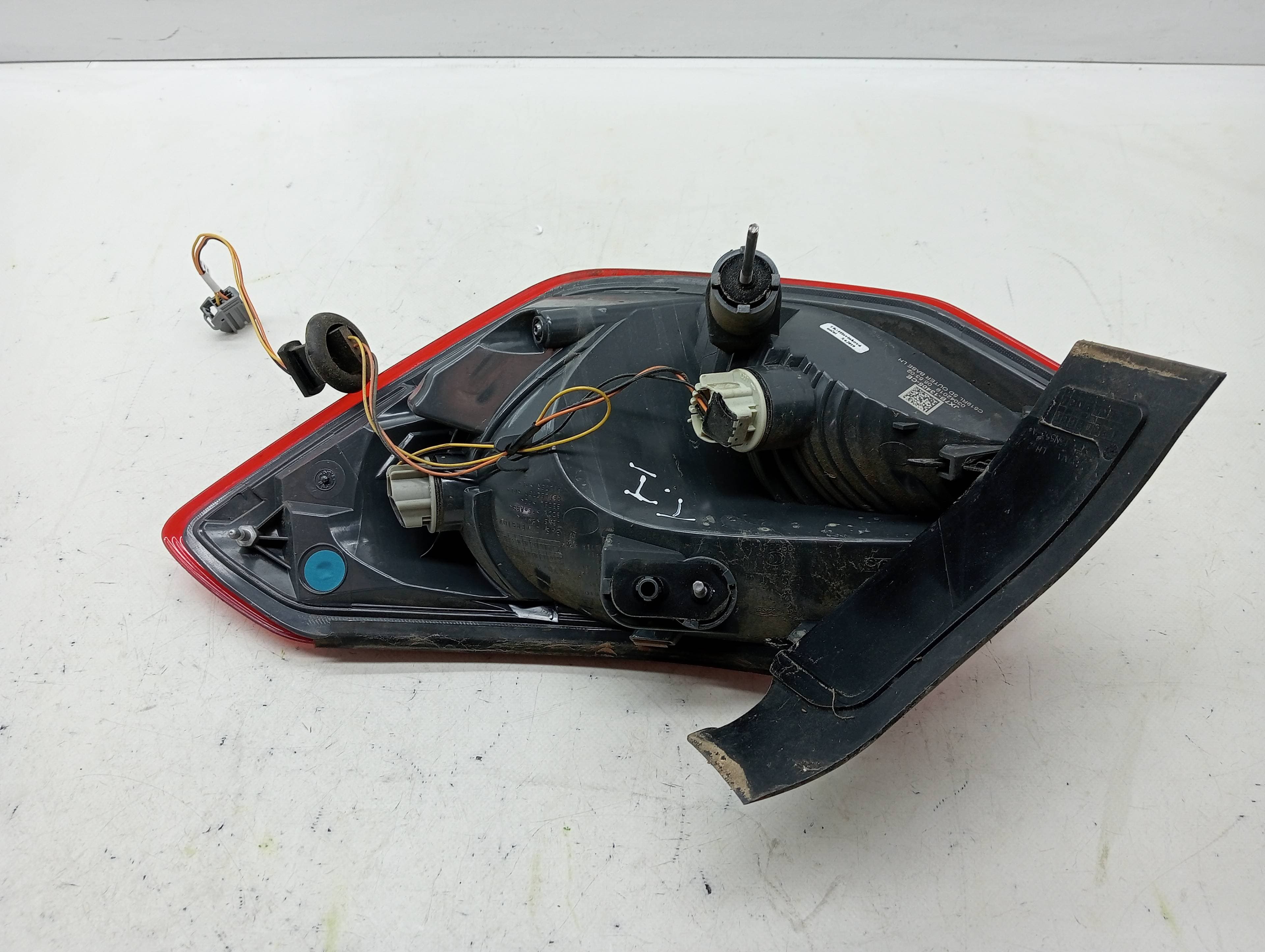Piloto trasero izquierdo FORD FOCUS 5
