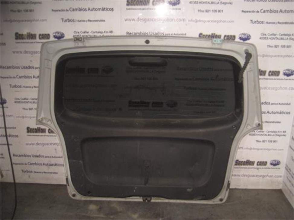 Porton trasero HYUNDAI TERRACAN (HP) 2