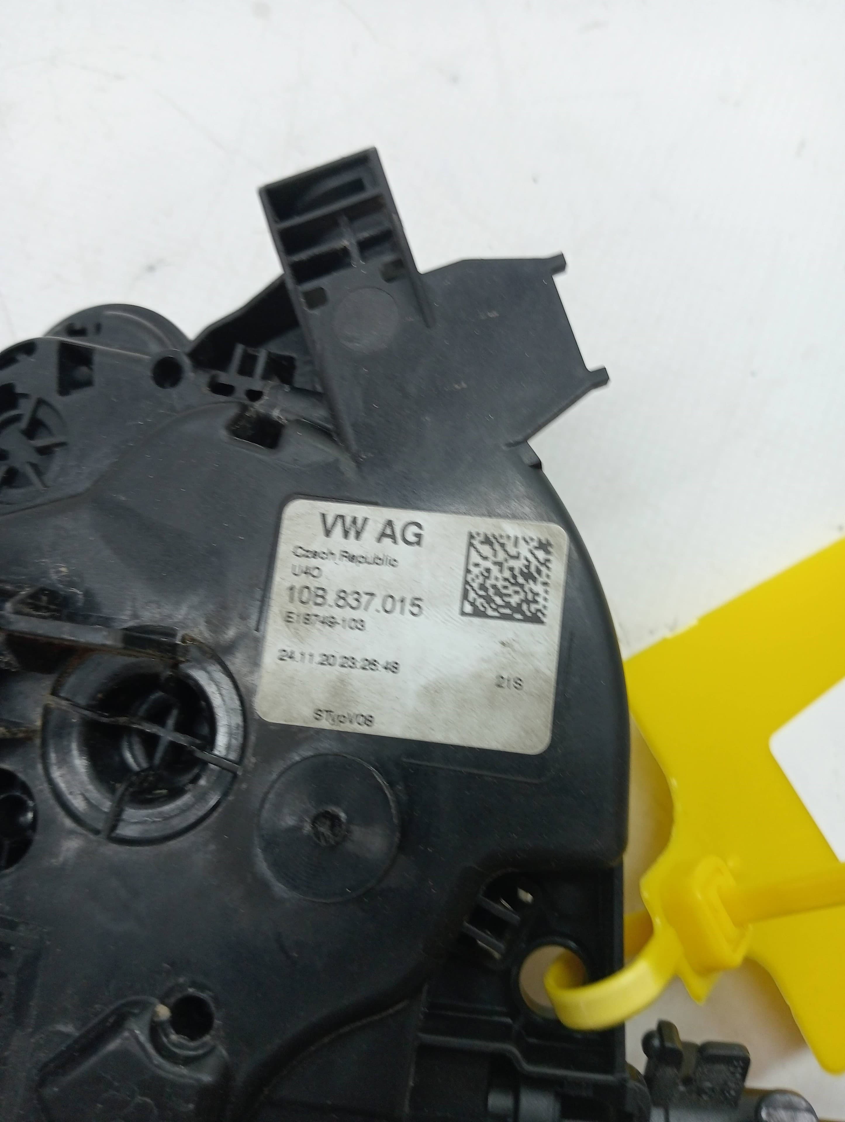 Cerradura puerta delantera izquierda SEAT IBIZA ST (6P8) 3
