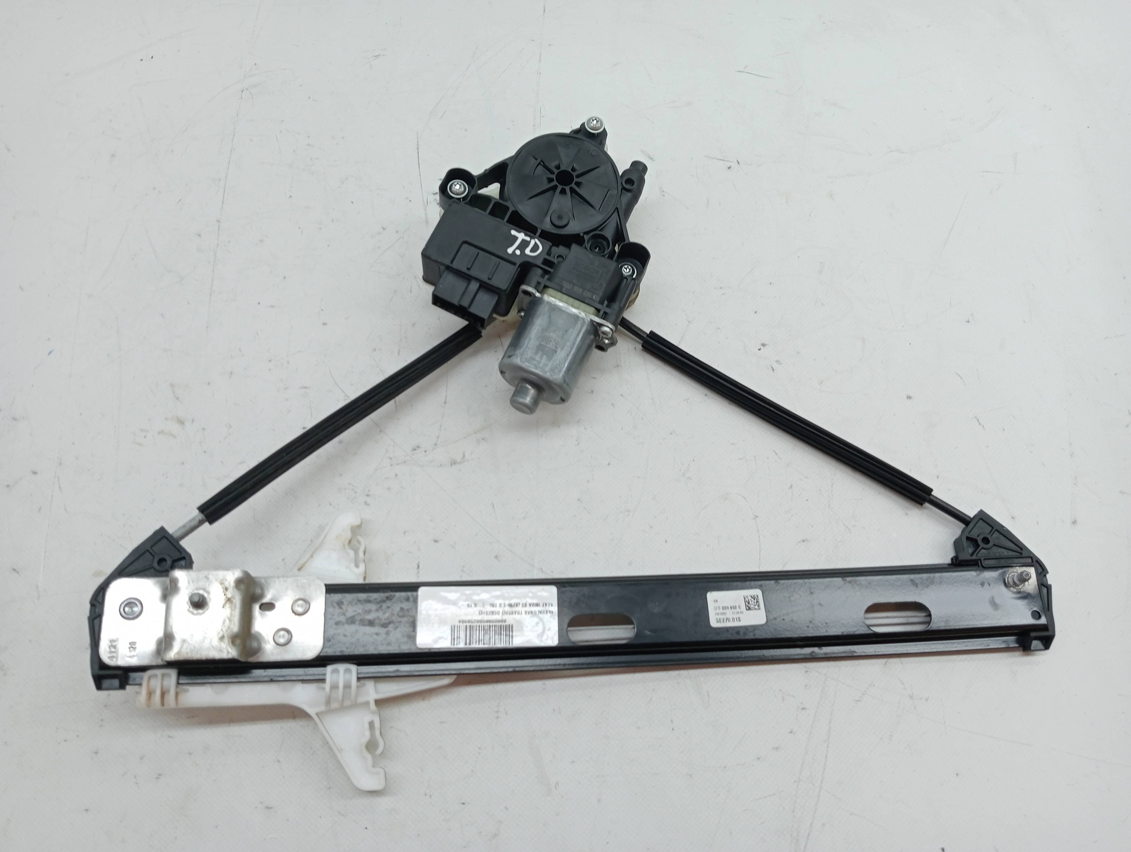 Elevalunas trasero derecho SEAT IBIZA ST (6P8)