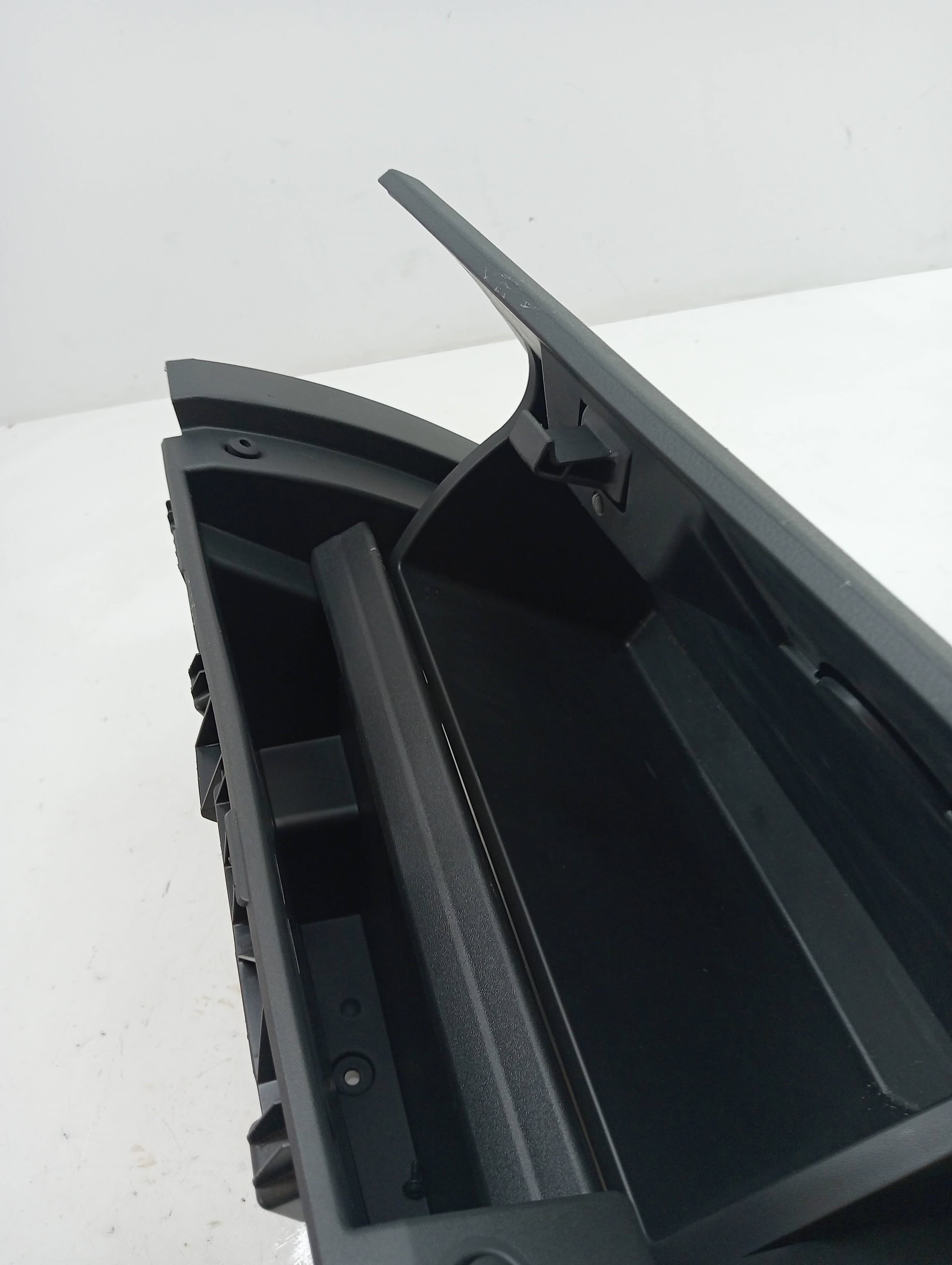Guantera SEAT IBIZA ST (6P8) 2