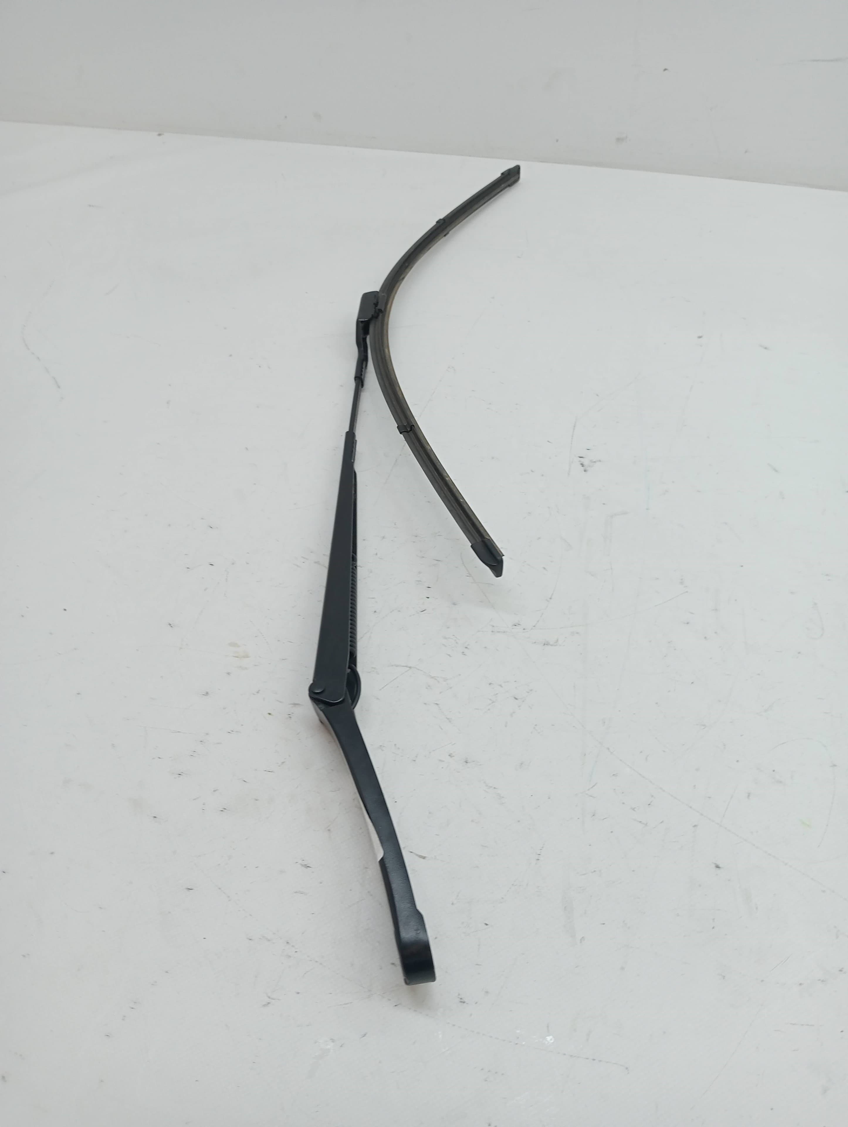 Brazo limpia delantero izquierdo SEAT IBIZA ST (6P8)