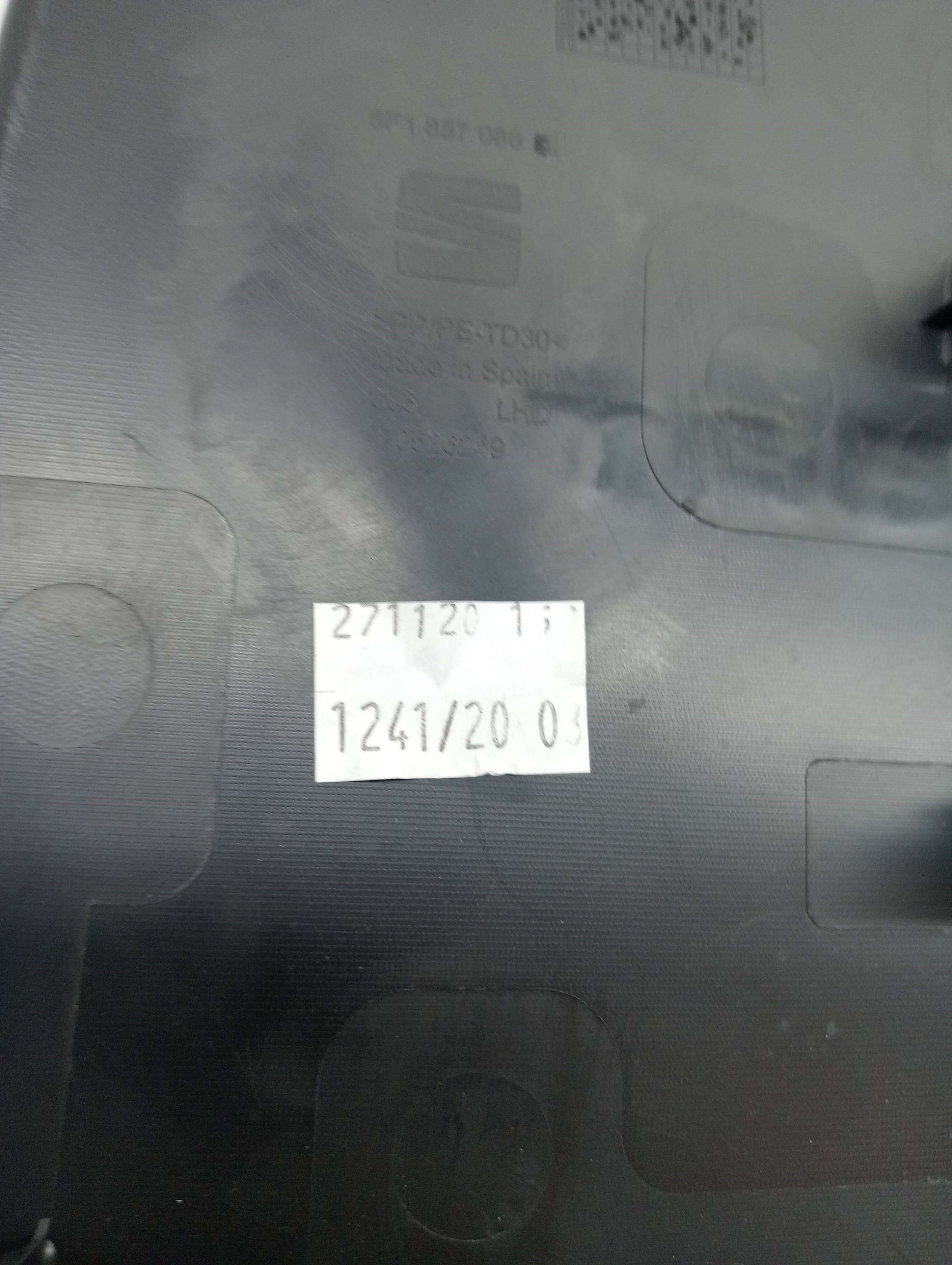 Plastico SEAT IBIZA ST (6P8) 3