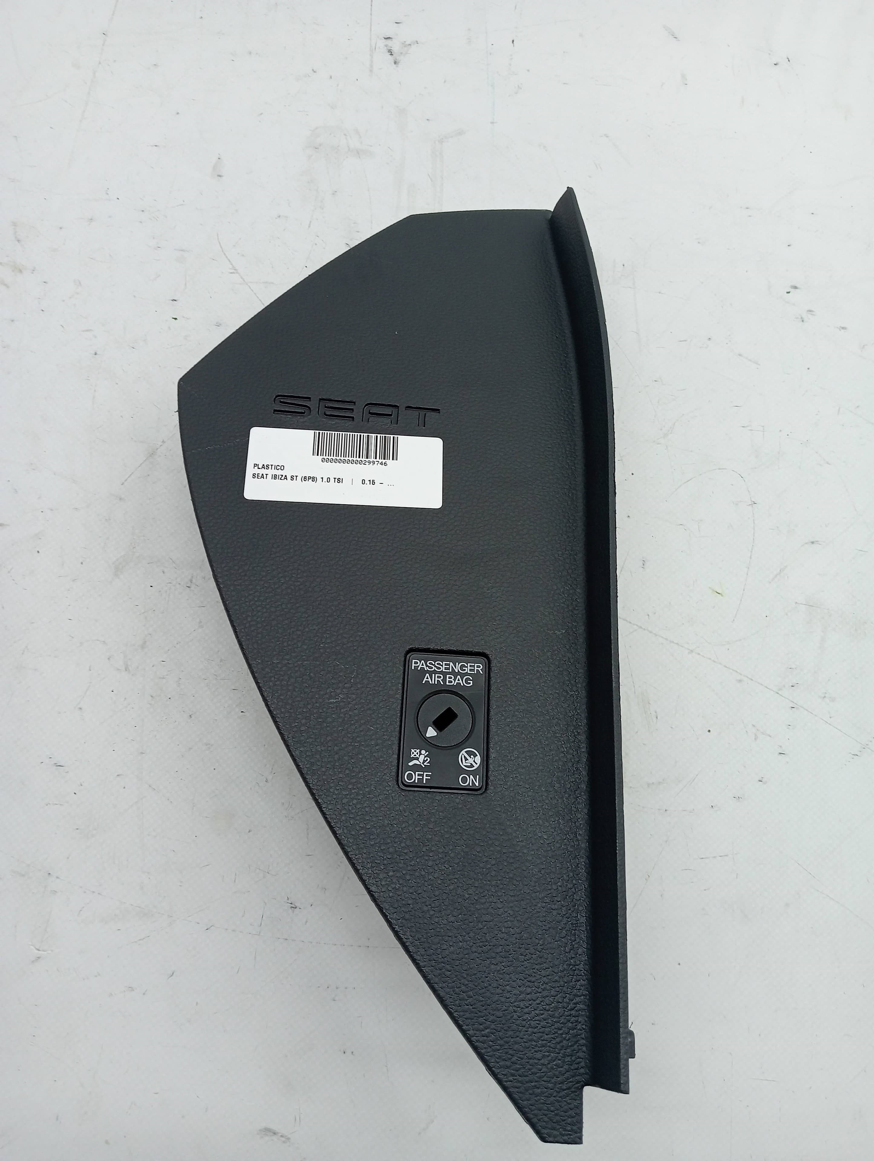 Plastico SEAT IBIZA ST (6P8)