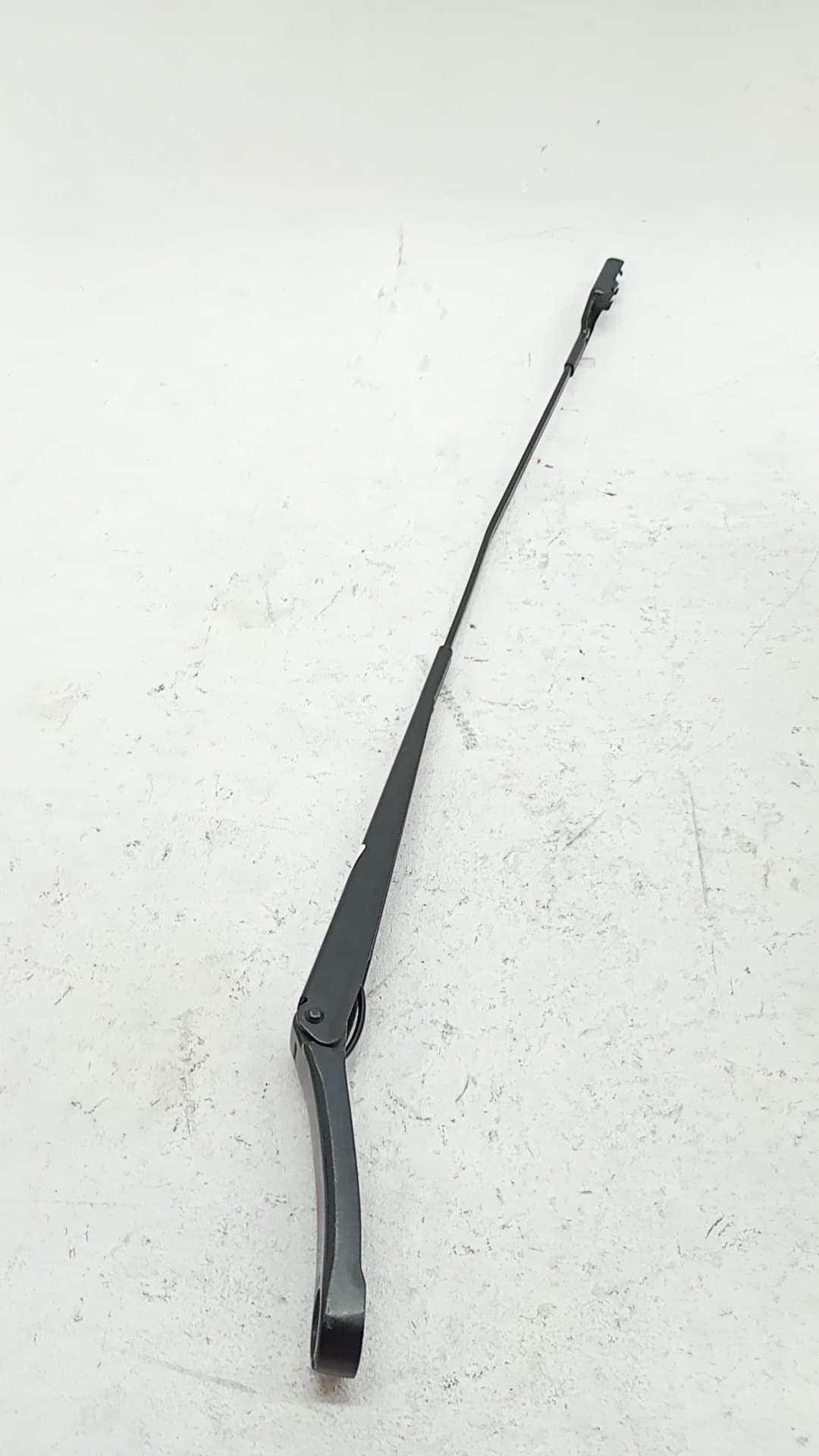 Brazo limpia delantero izquierdo SEAT ATECA (KH7) 3