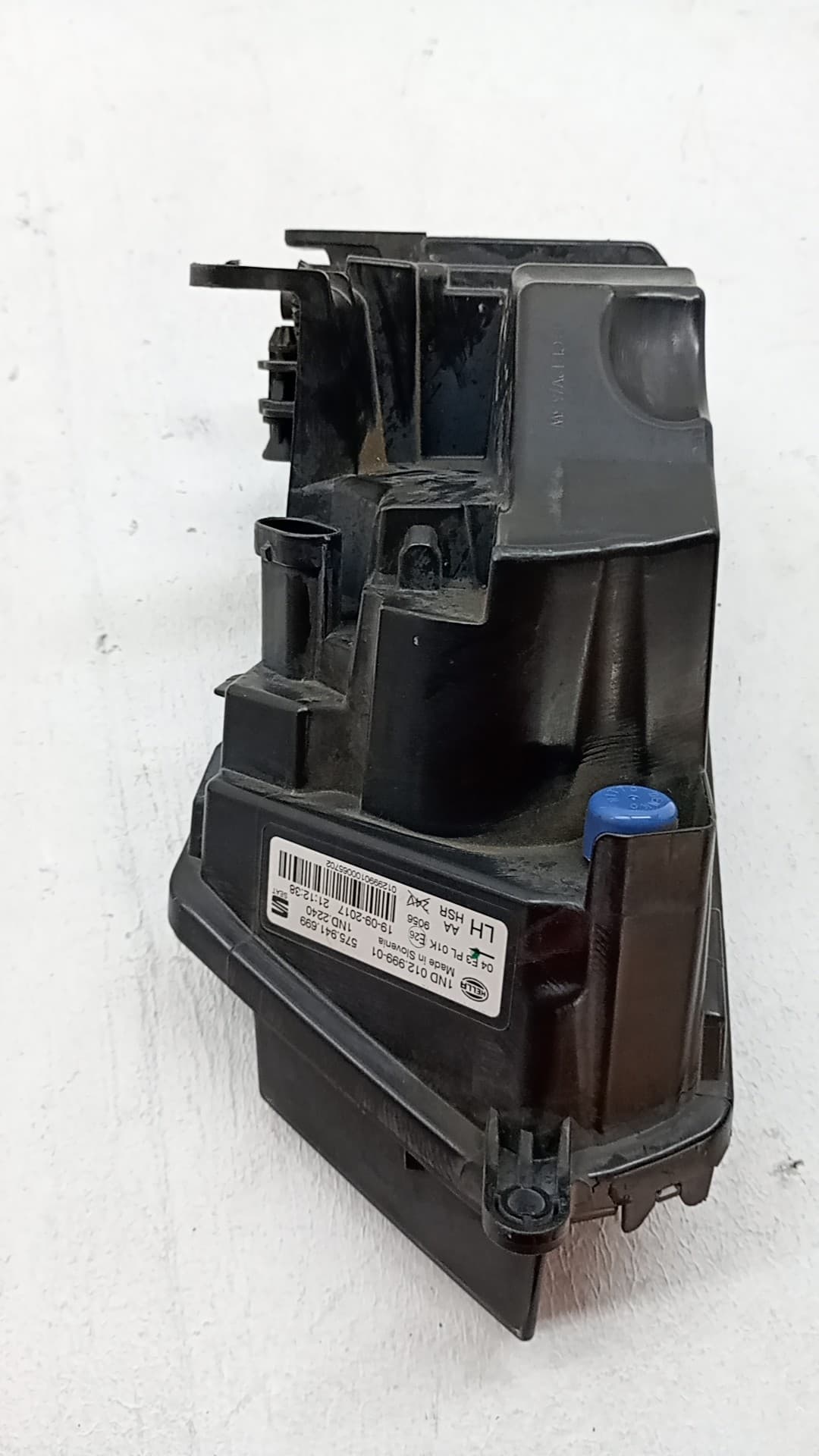Faro antiniebla izquierdo SEAT ATECA (KH7) 3